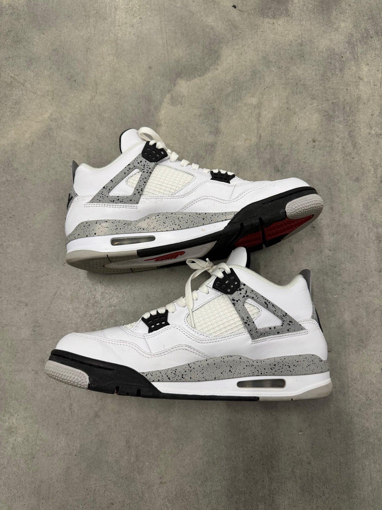 JORDAN 4 “ White Cement “ ( 2016 )