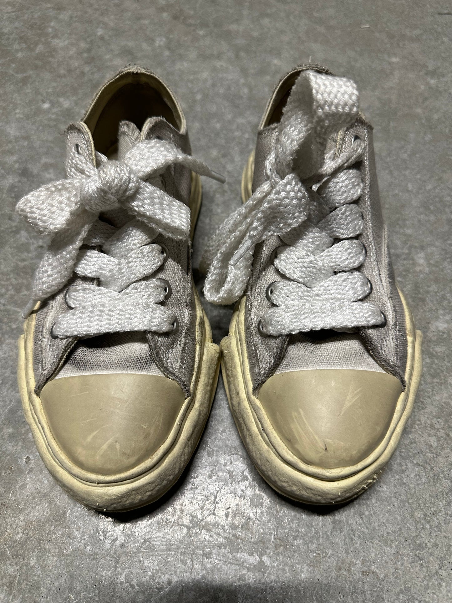 MAISON MIHARA “ white “
