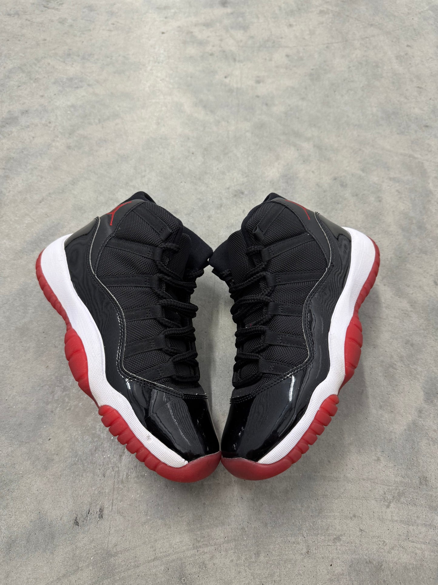 JORDAN 11 “ Bred “