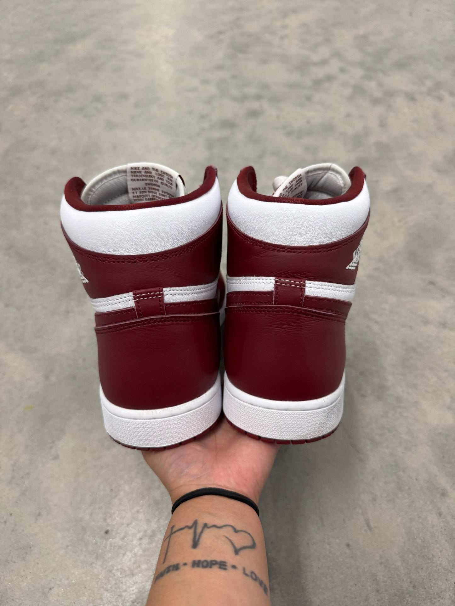 JORDAN 1 “ Artisanal Red “