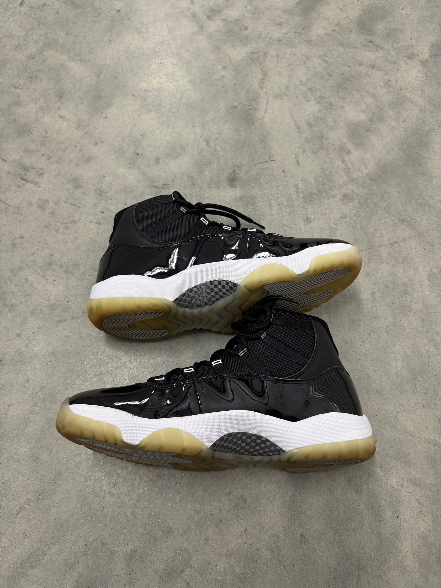 JORDAN 11 “ Jubilee “