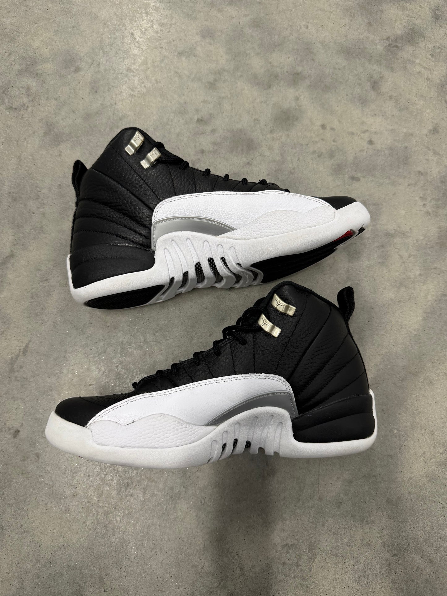JORDAN 12 “ Playoff “