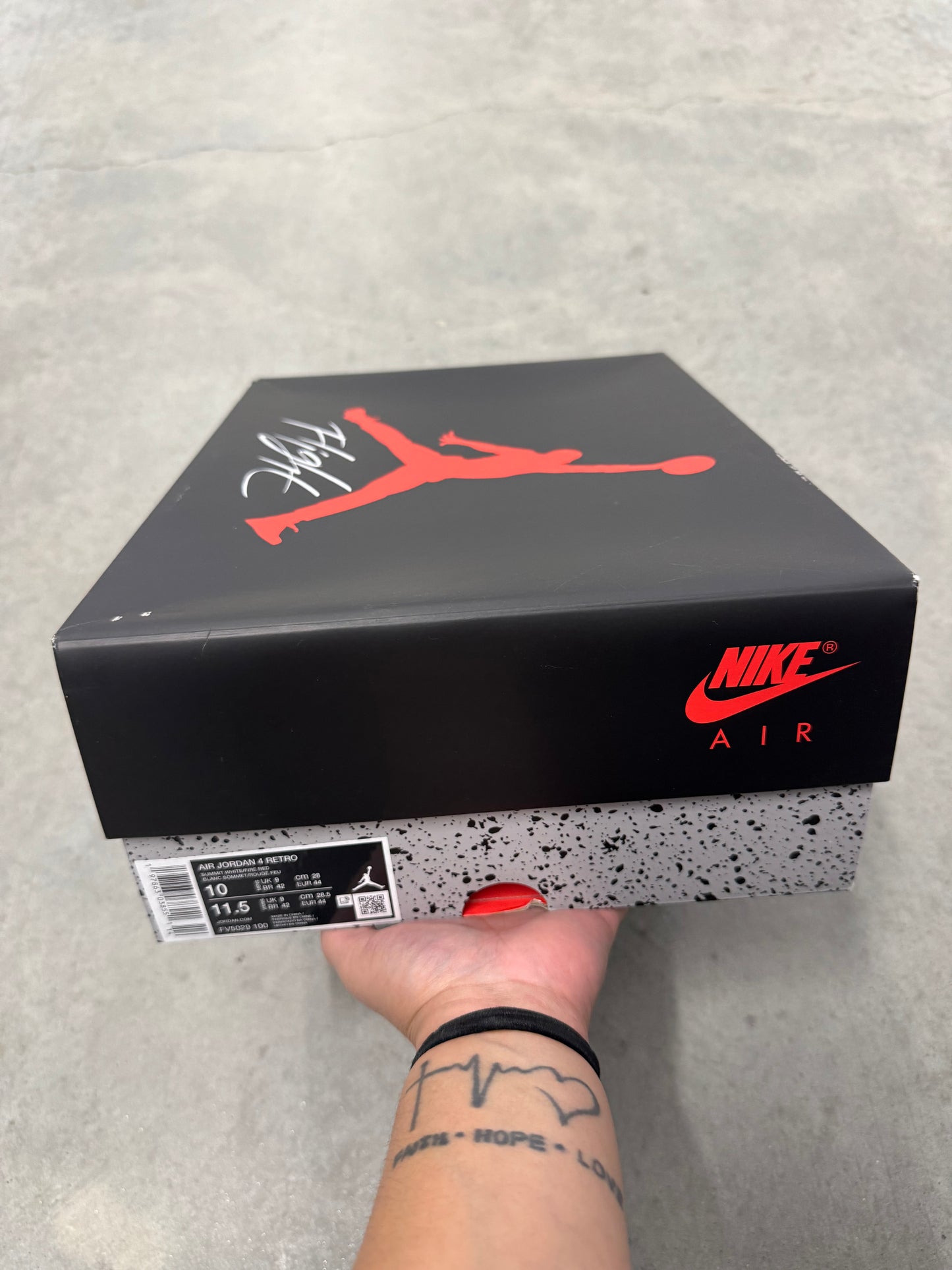 JORDAN 4 “ White Cement “ ( 2025 )