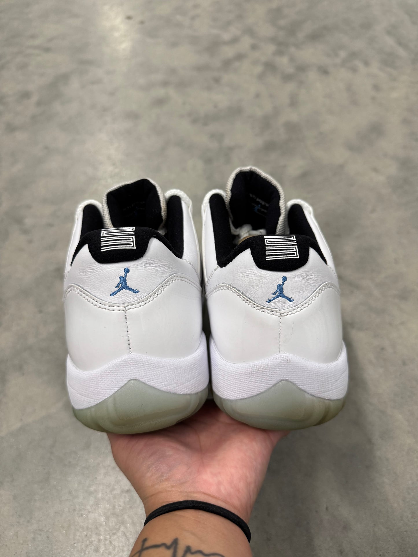 JORDAN 11 LOW “ Legend Blue “