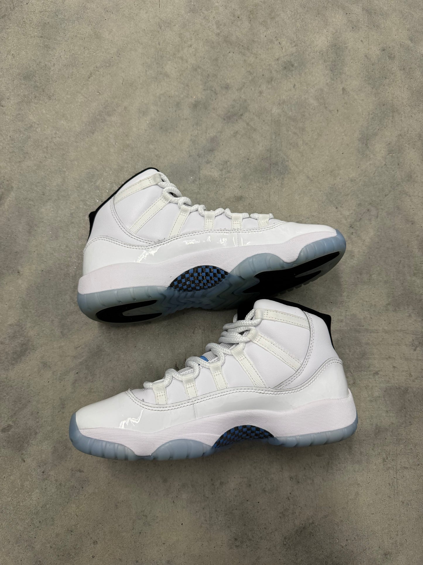 JORDAN 11 “ Legend Blue “