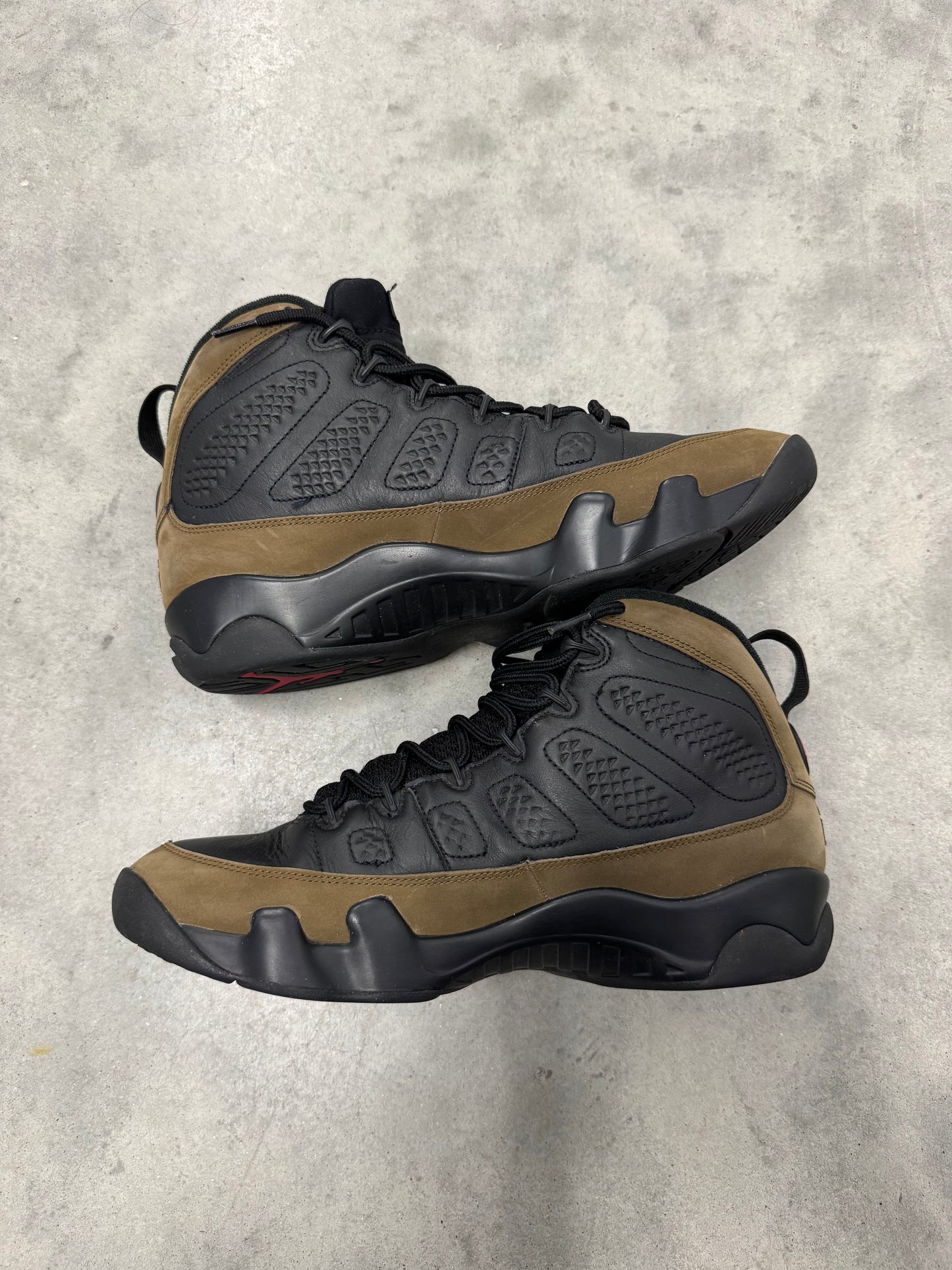 JORDAN 9 “ Olive “