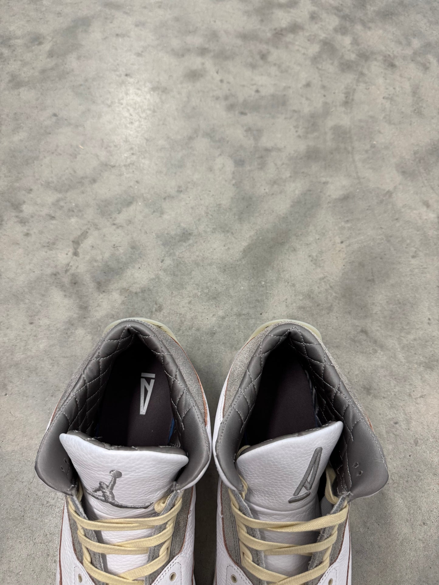 A MA MANIÉRE JORDAN 3 “ Raised By Women “