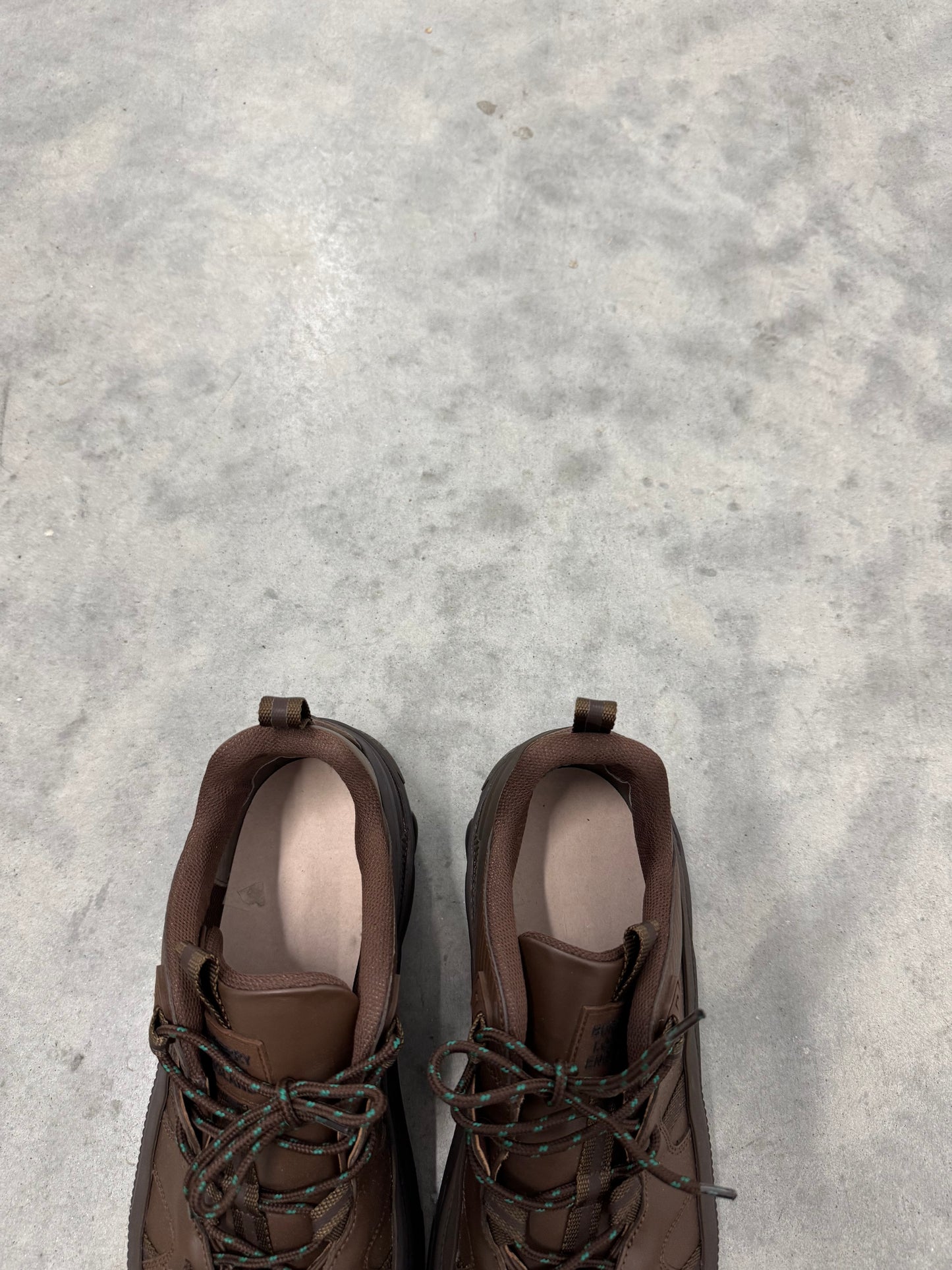 BURBERRY ARTHUR “ Dark Mocha “
