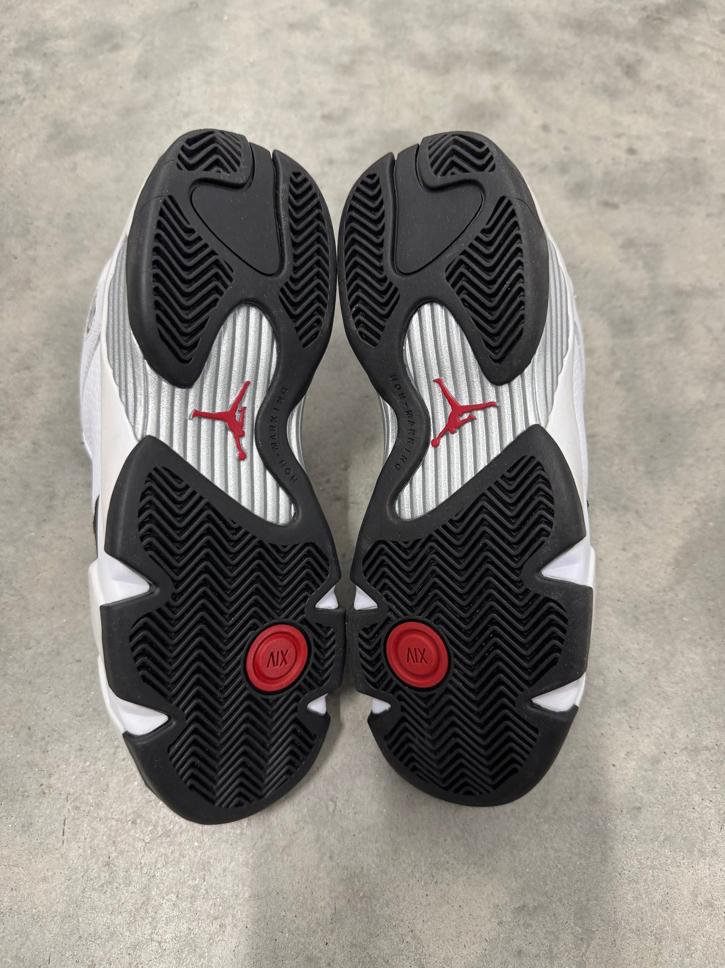 JORDAN 14 “ Black Toe “