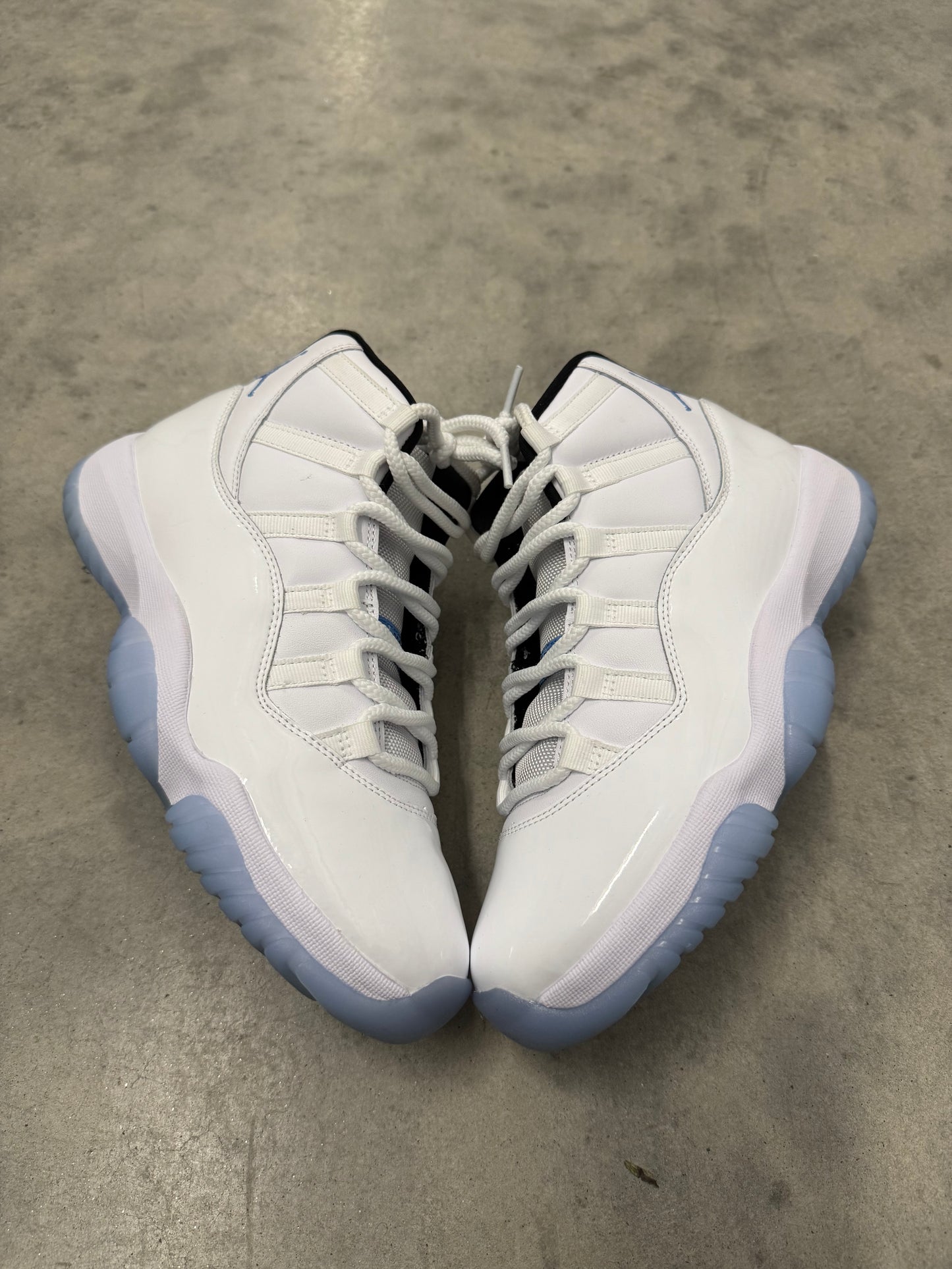 JORDAN 11 “ Legend Blue “
