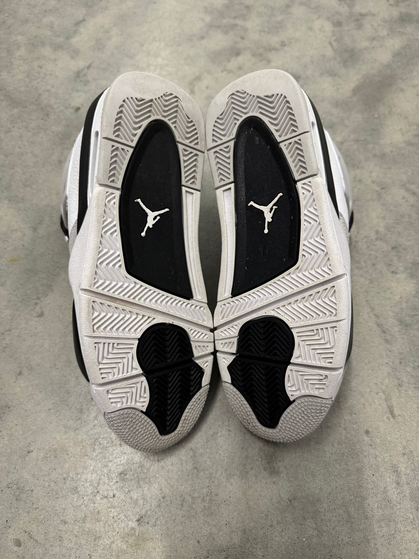 JORDAN 4 “ Military Black “