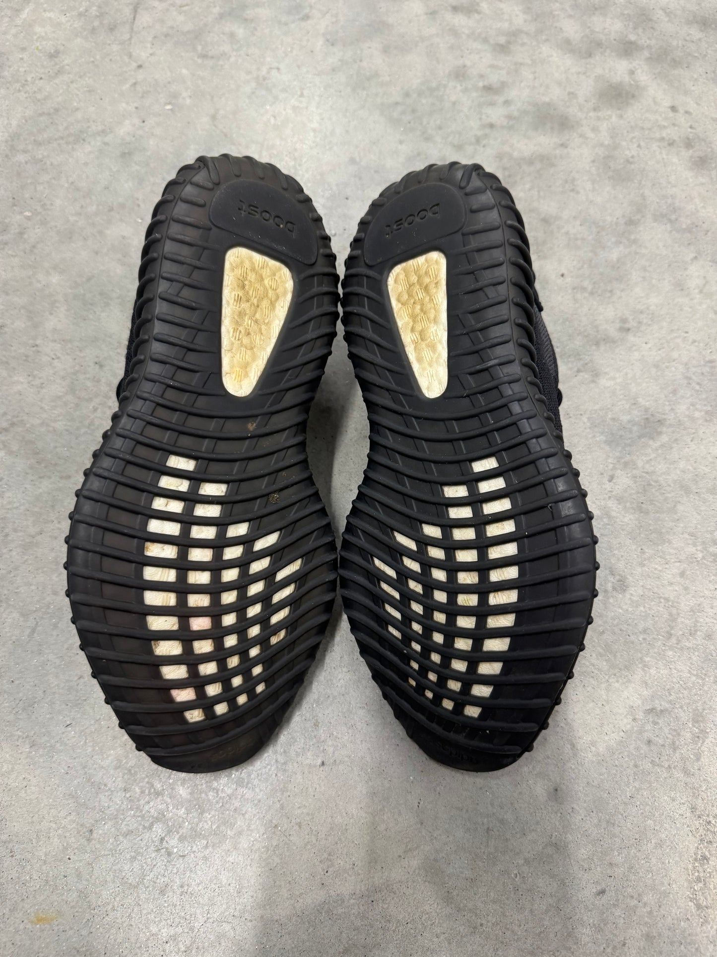YEEZY BOOST 350 V2 “ Onyx “