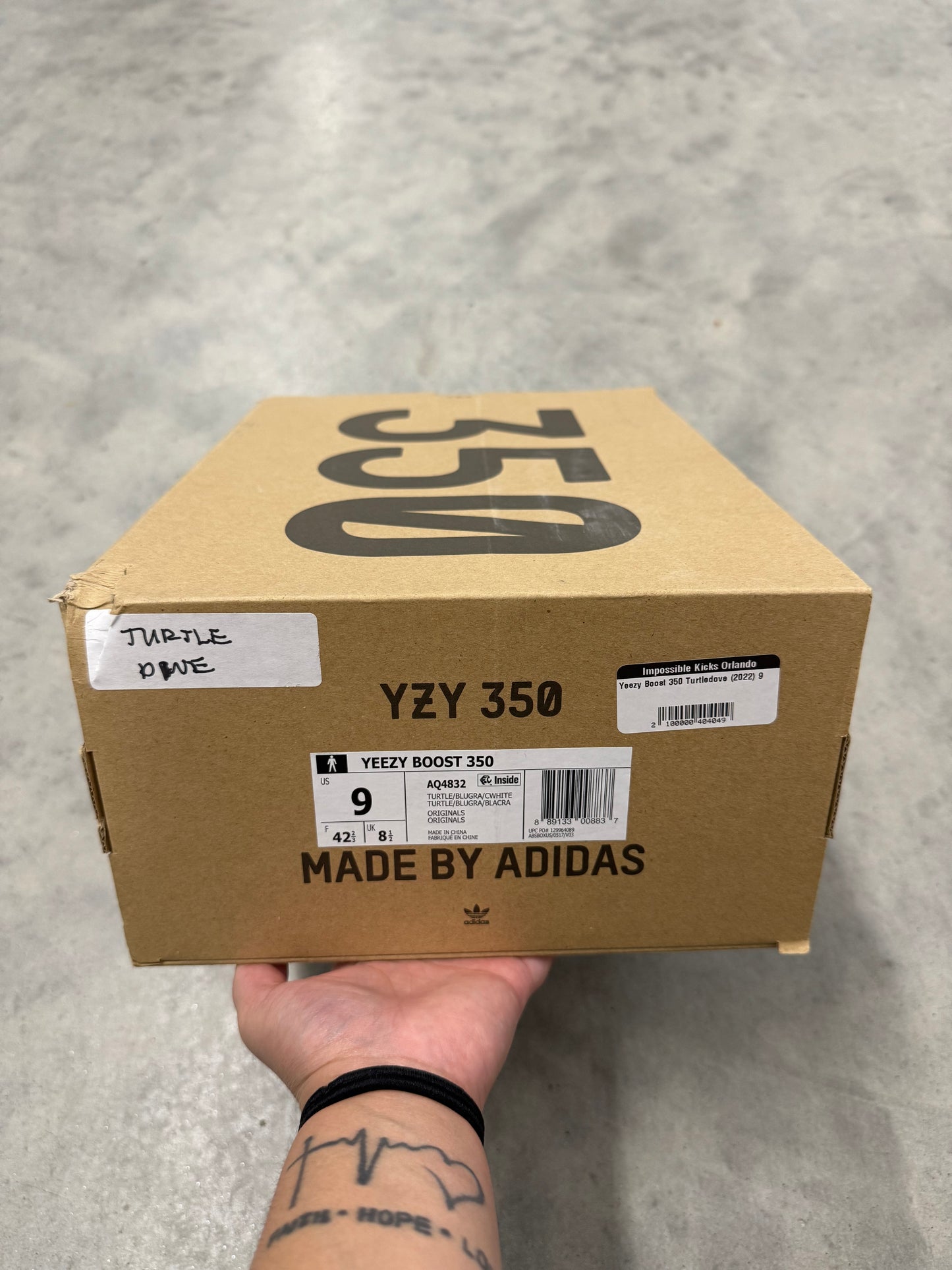 YEEZY BOOST 350 “ Turtle Dove “