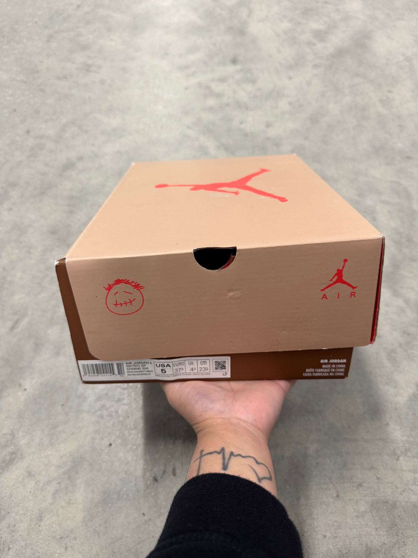 TRAVIS SCOTT JORDAN 6 “ British Khaki “
