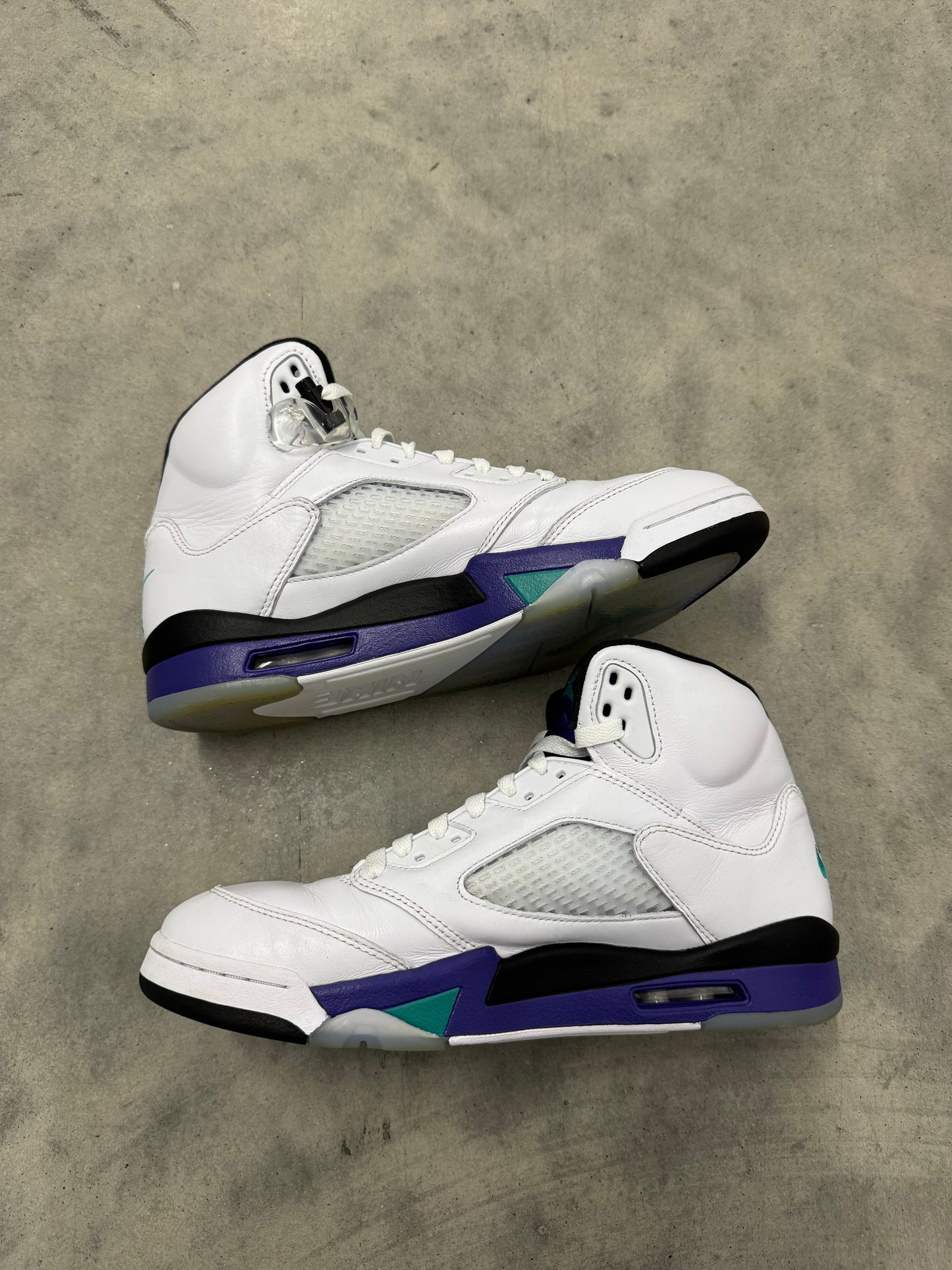 JORDAN 5 “ Grape “