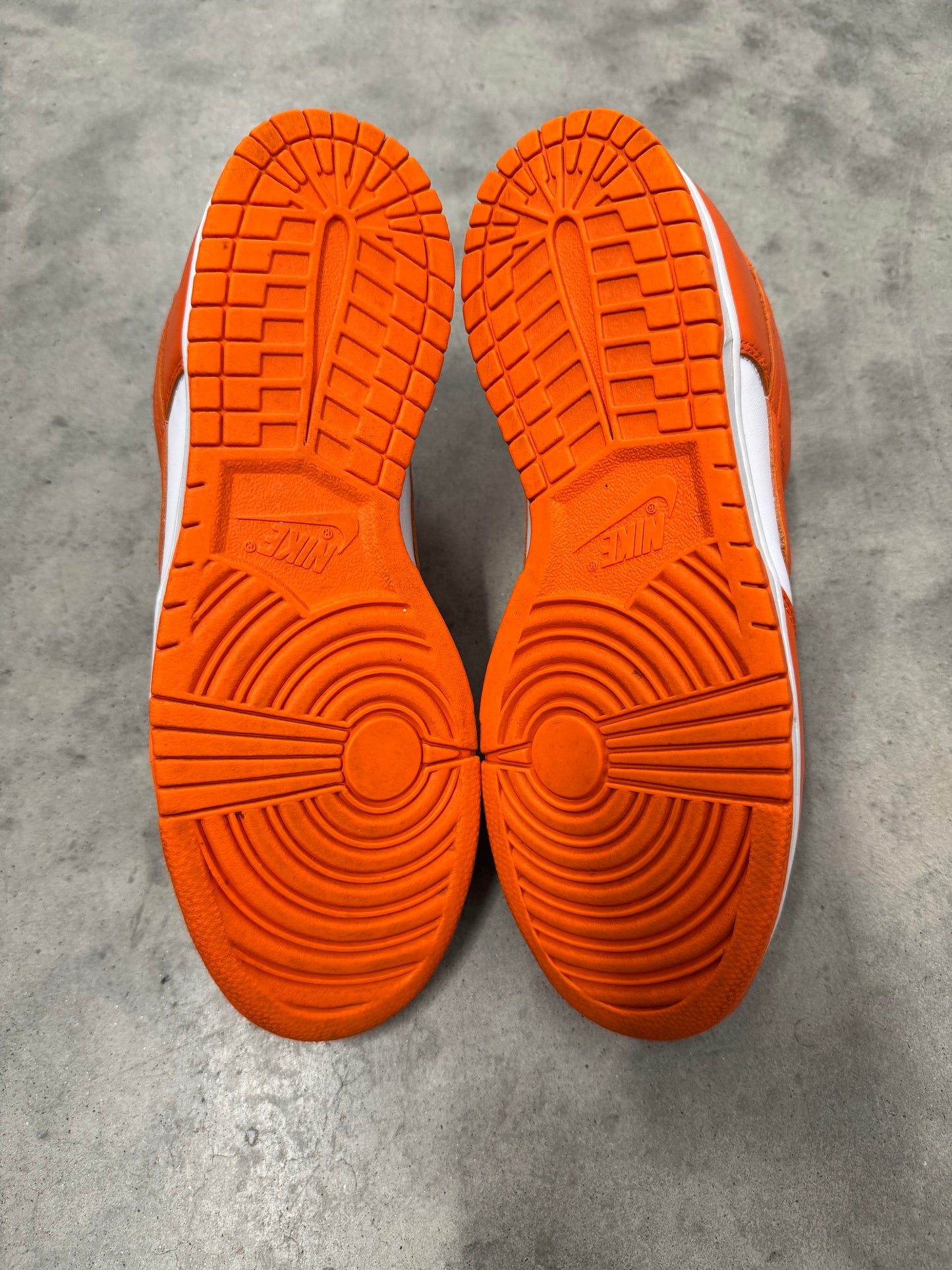 NIKE DUNK LOW SP “ Syracuse “