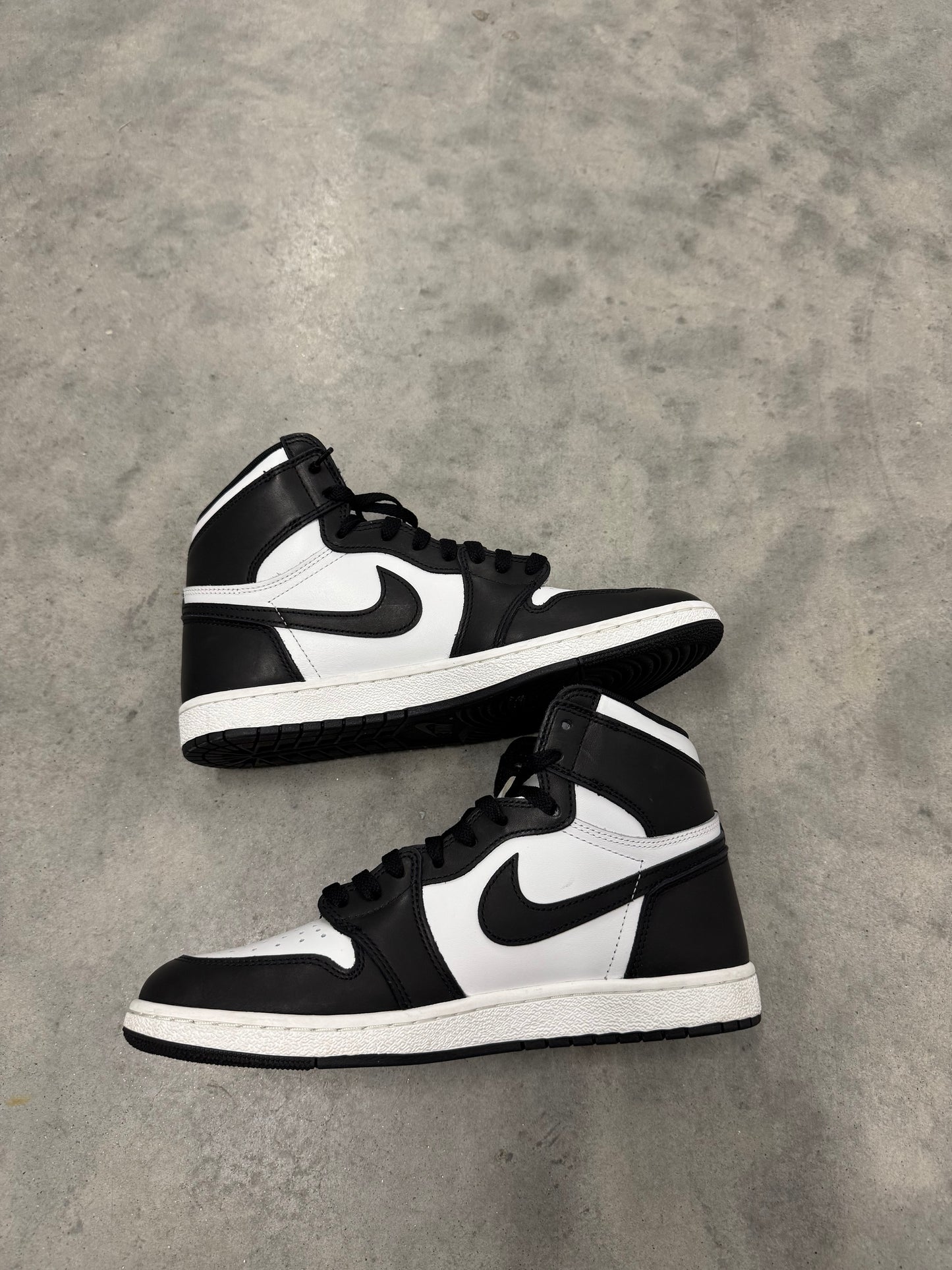 JORDAN 1 “ Black White “