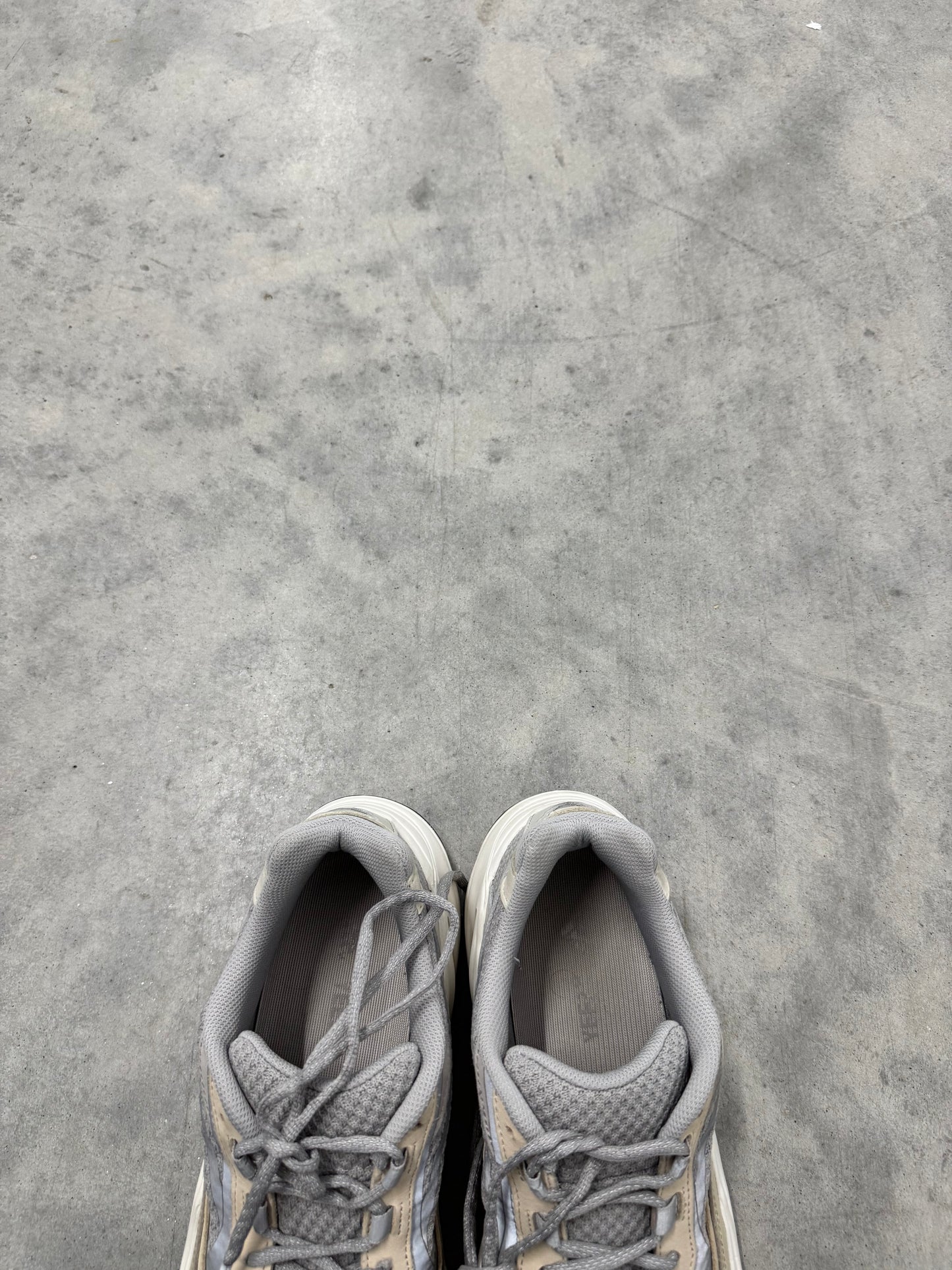 YEEZY 700 V2 “ Cream “