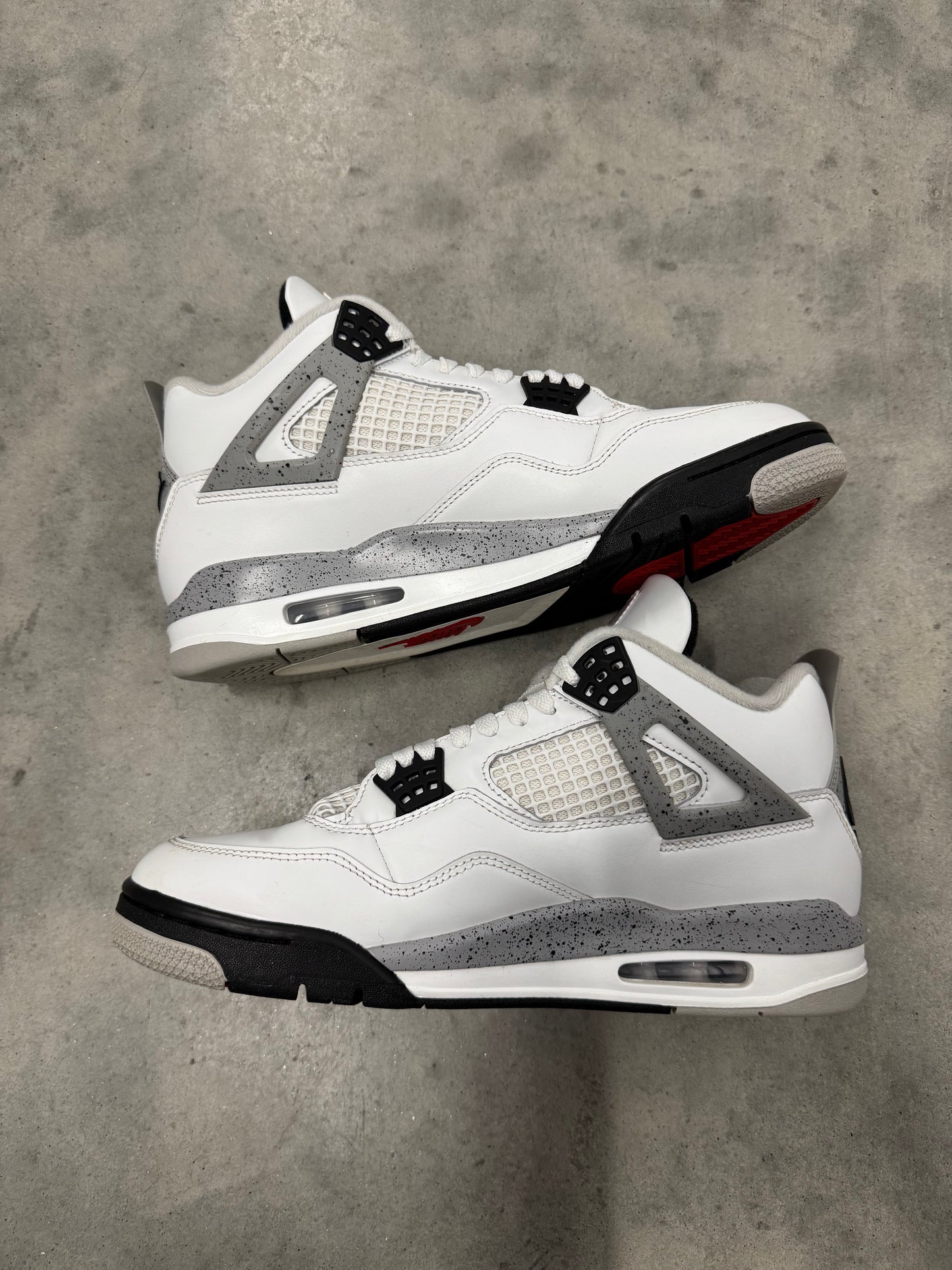 JORDAN 4 “ White Cement “