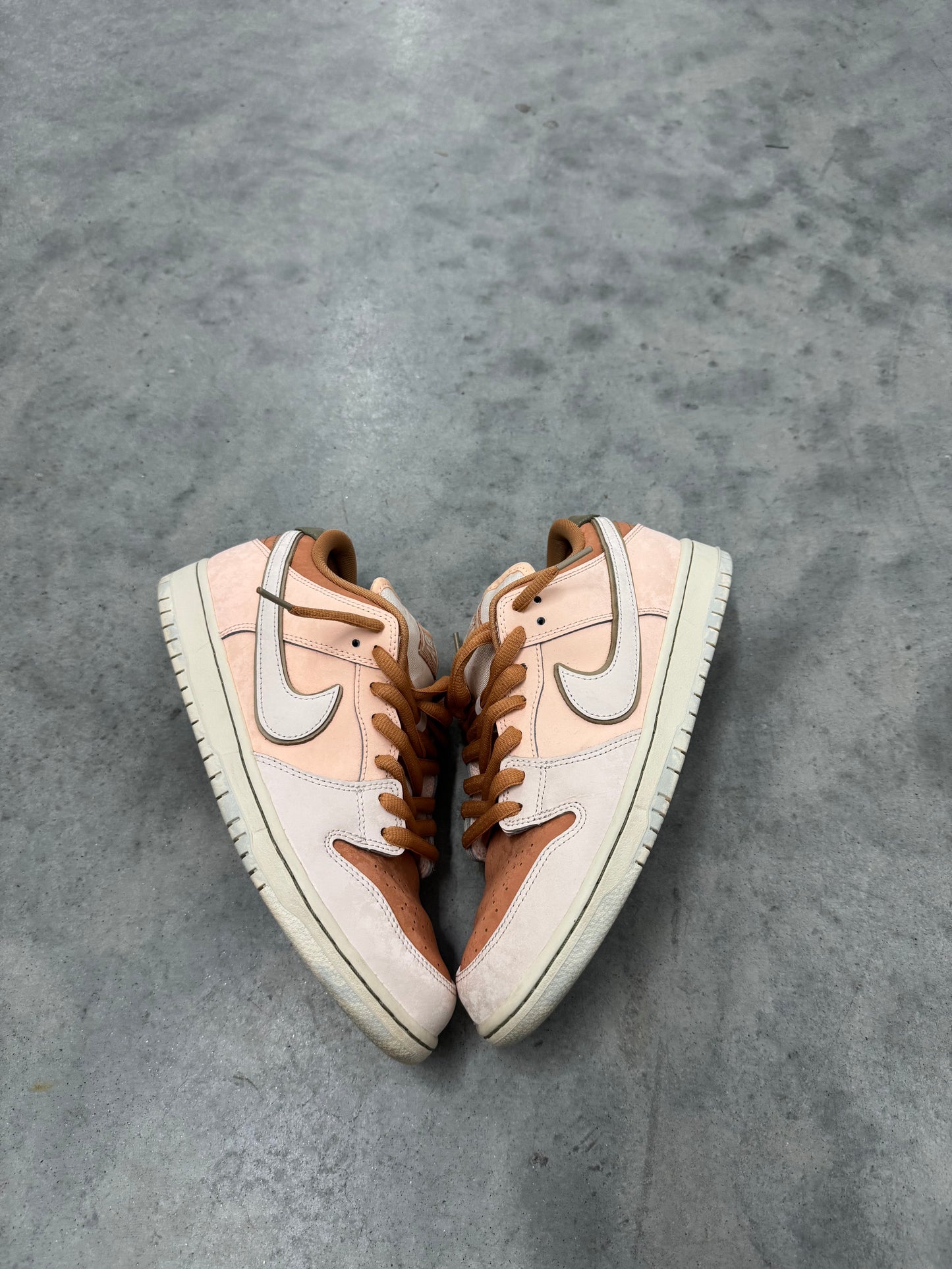 NIKE SB DUNK LOW “ Trocadéro Gardens “