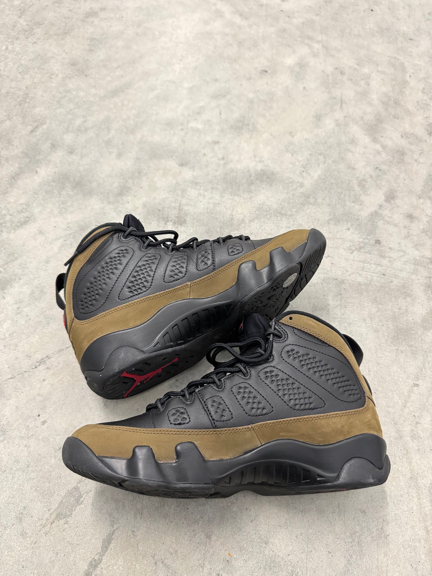 JORDAN 9 “ Olive “