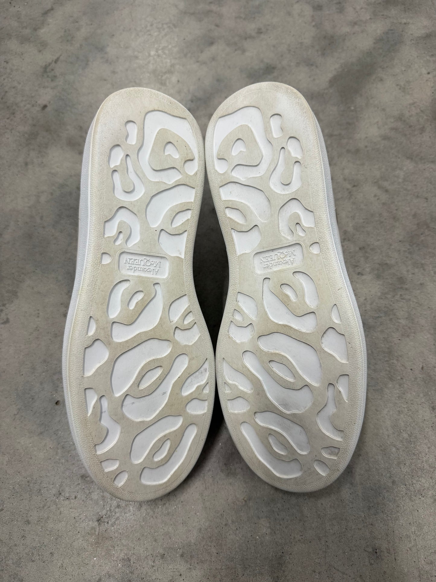 ALEXANDER MCQUEEN OVERSIZED SNEAKER “ White Gold “