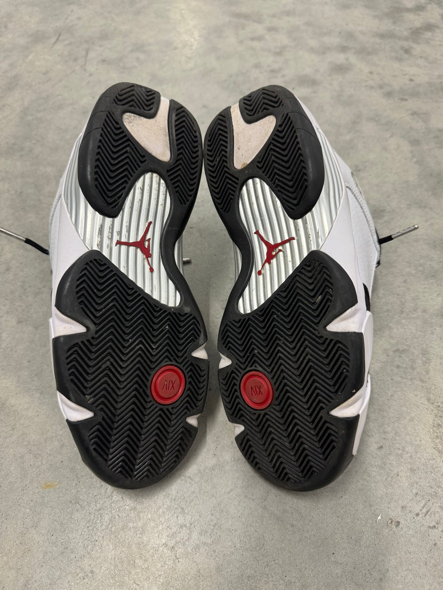 JORDAN 14 “ Black Toe “