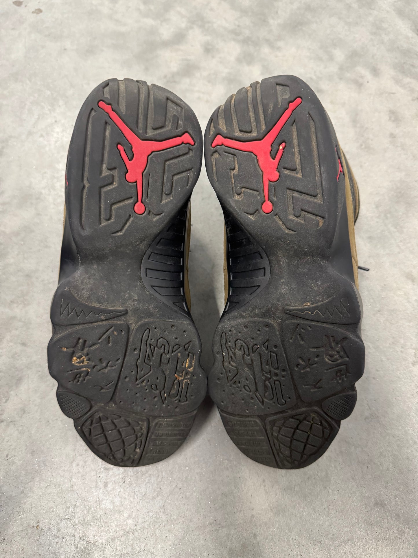 JORDAN 9 “ Olive “