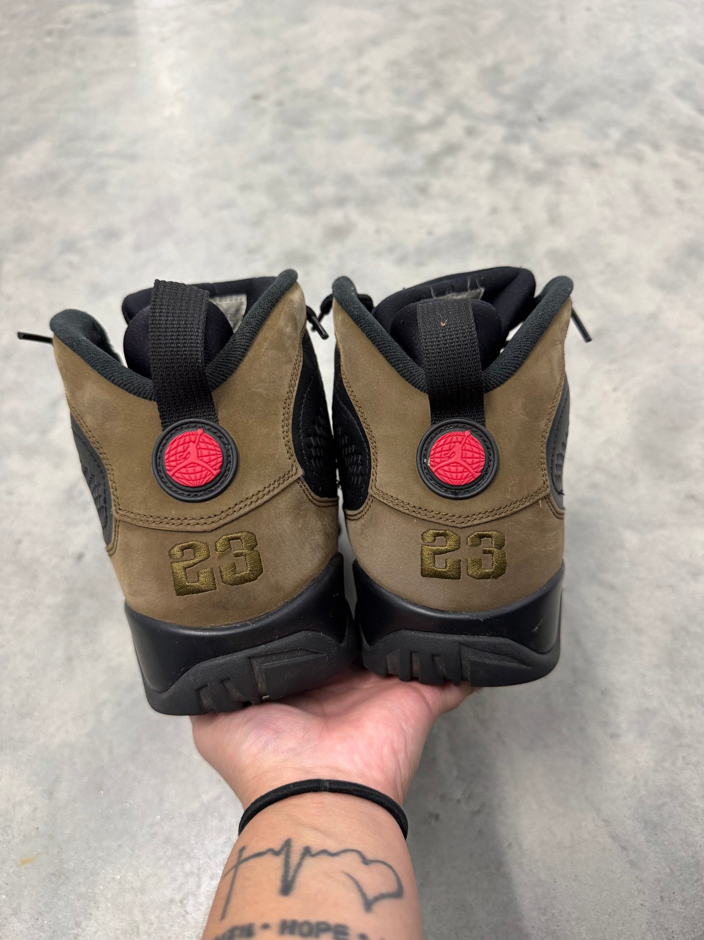 JORDAN 9 “ Olive “