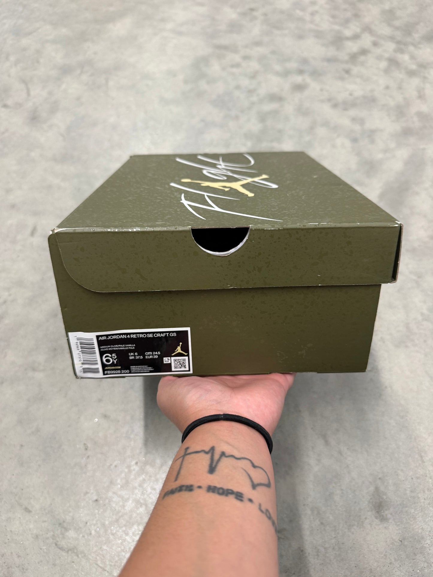 JORDAN 4 CRAFT “ Olive “