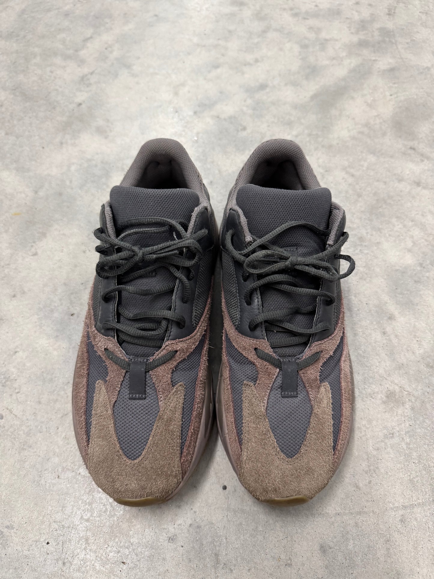 YEEZY BOOST 700 “ Mauve “