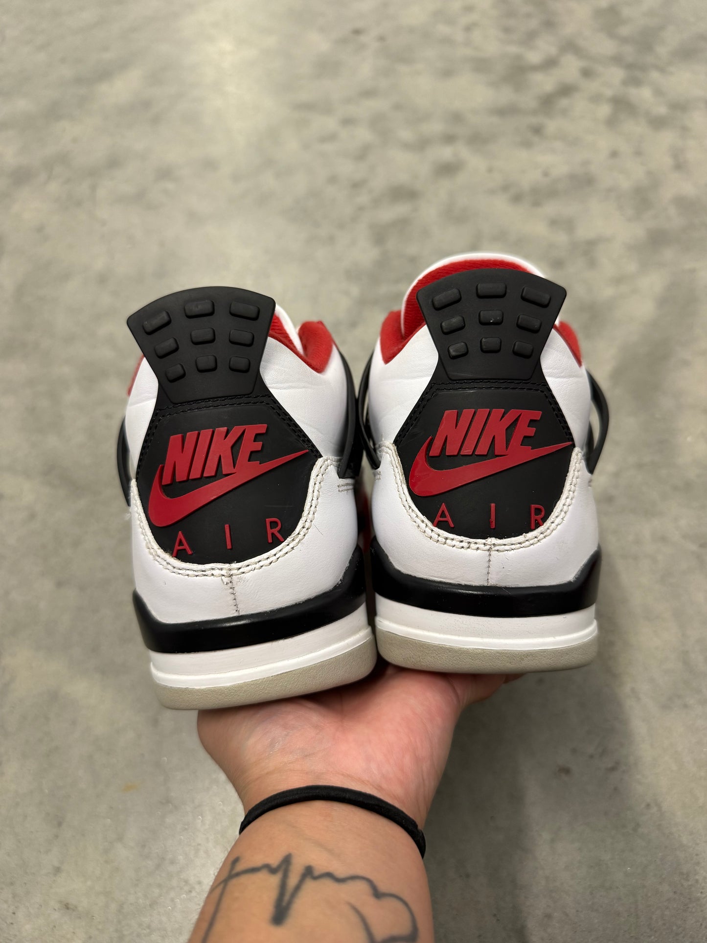 JORDAN 4 “ Fire Red “