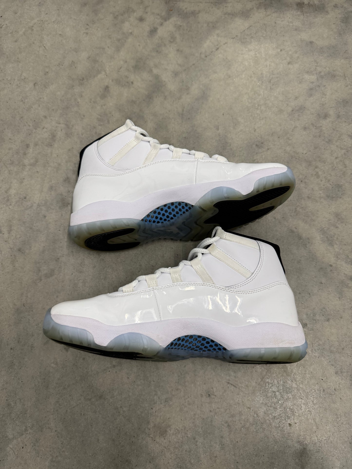 JORDAN 11 “ Legend Blue “