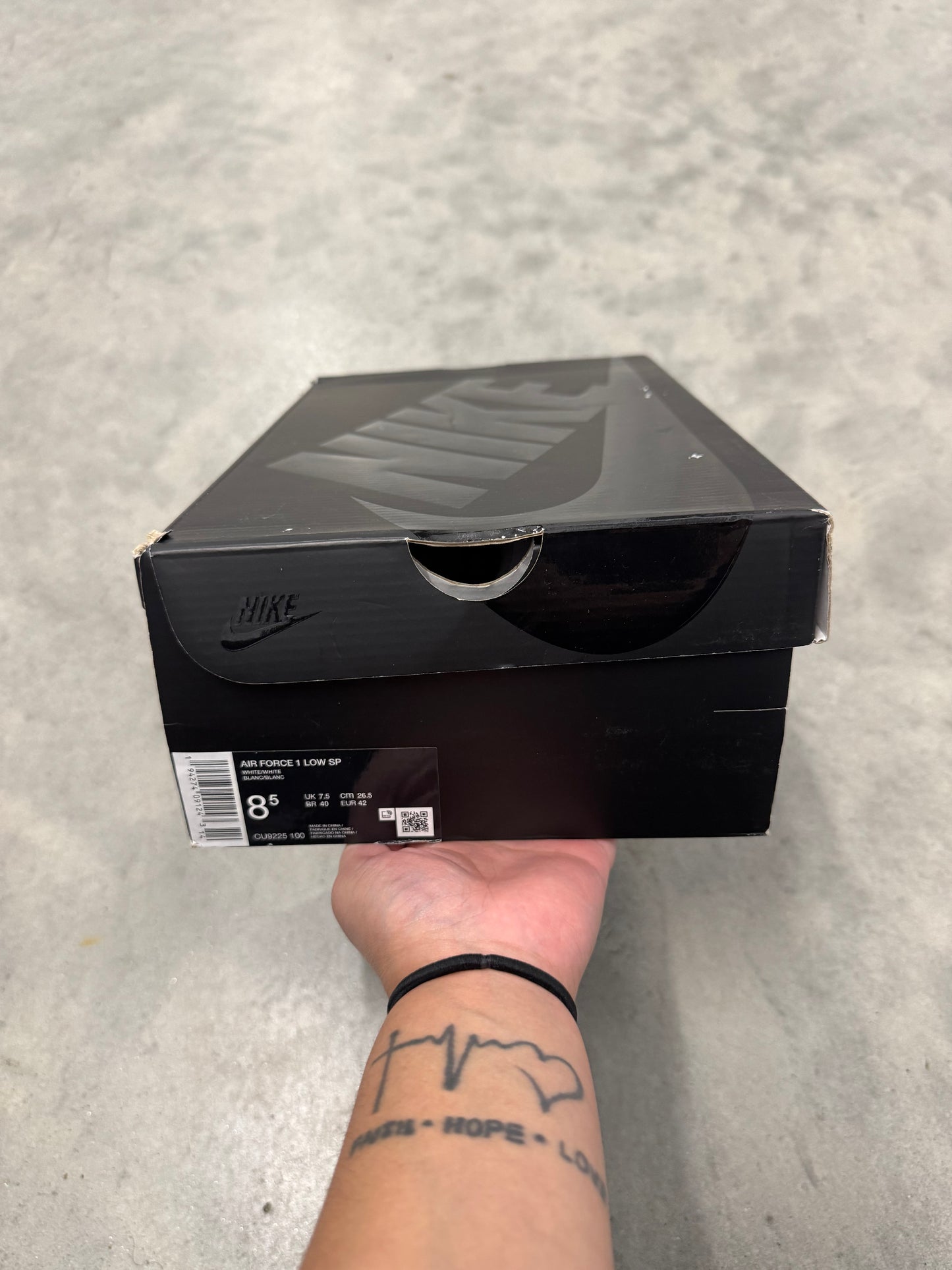 AIR FORCE SUPREME LOW “ Box-Logo White “