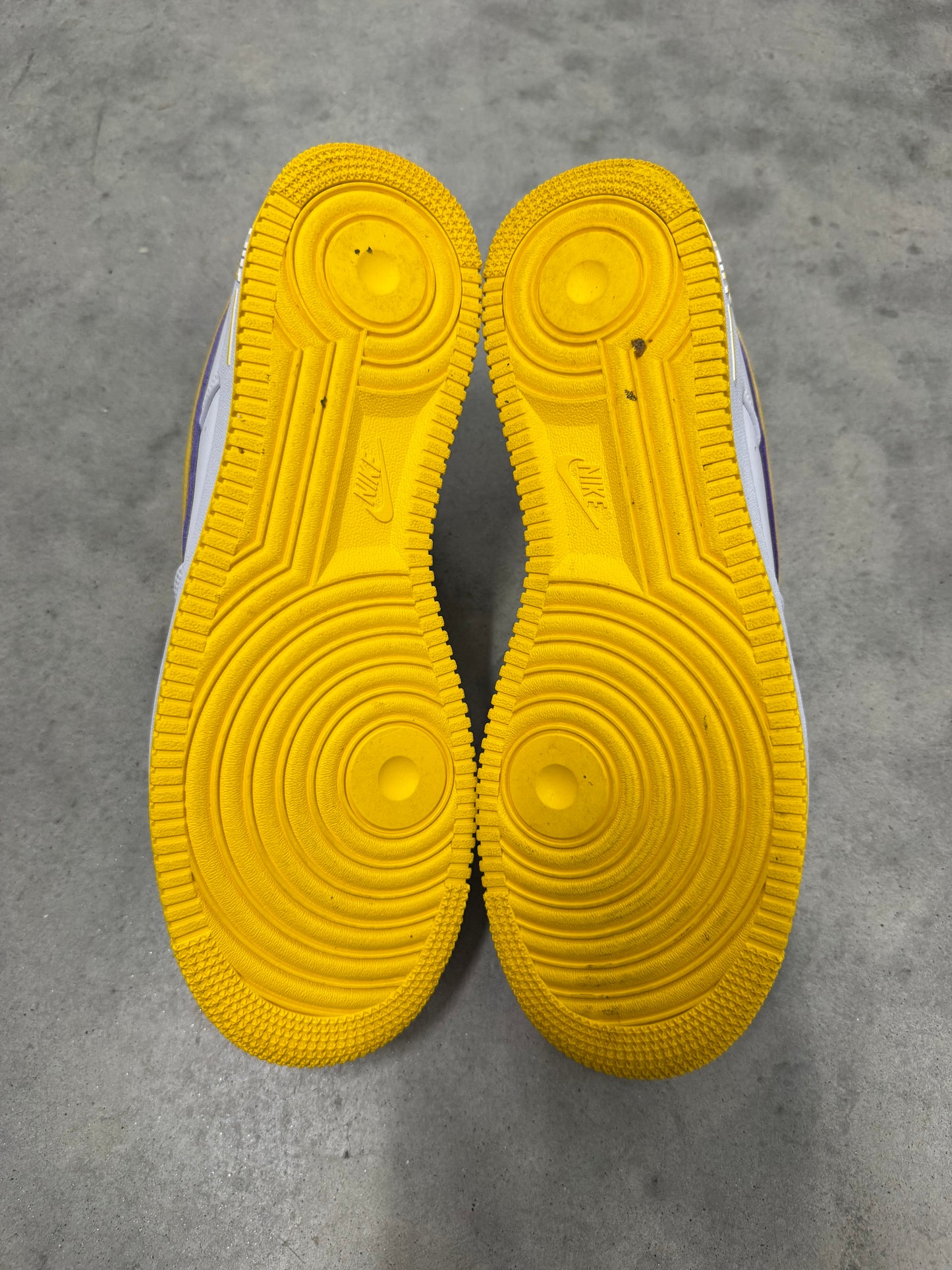 KOBE BRYANT AIR FORCE 1 LOW “ Lakers Home “