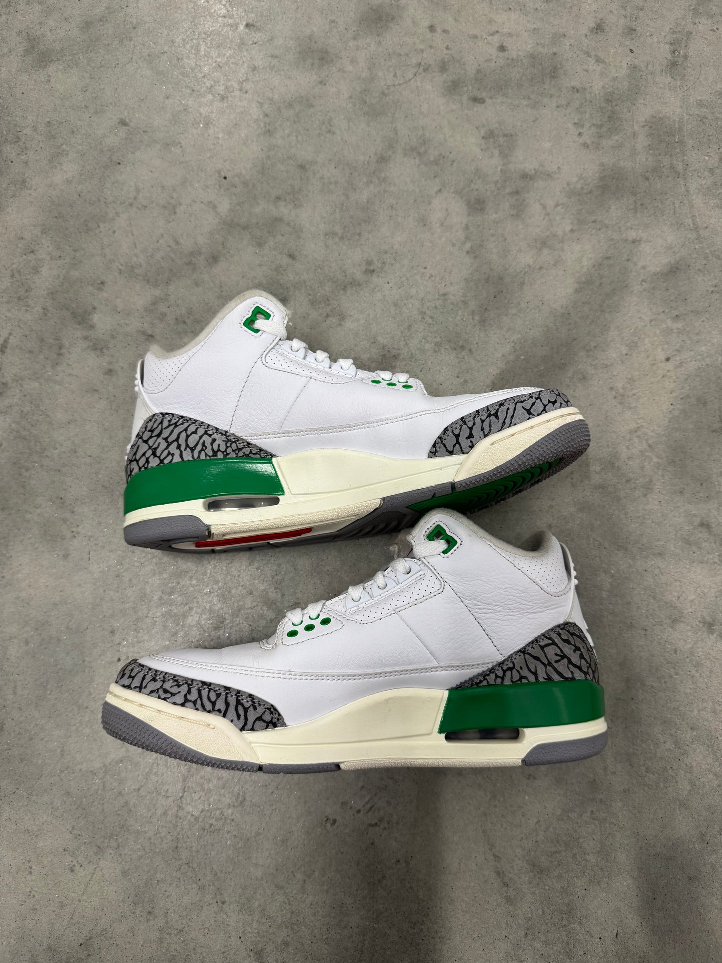 JORDAN 3 “ Lucky Green “