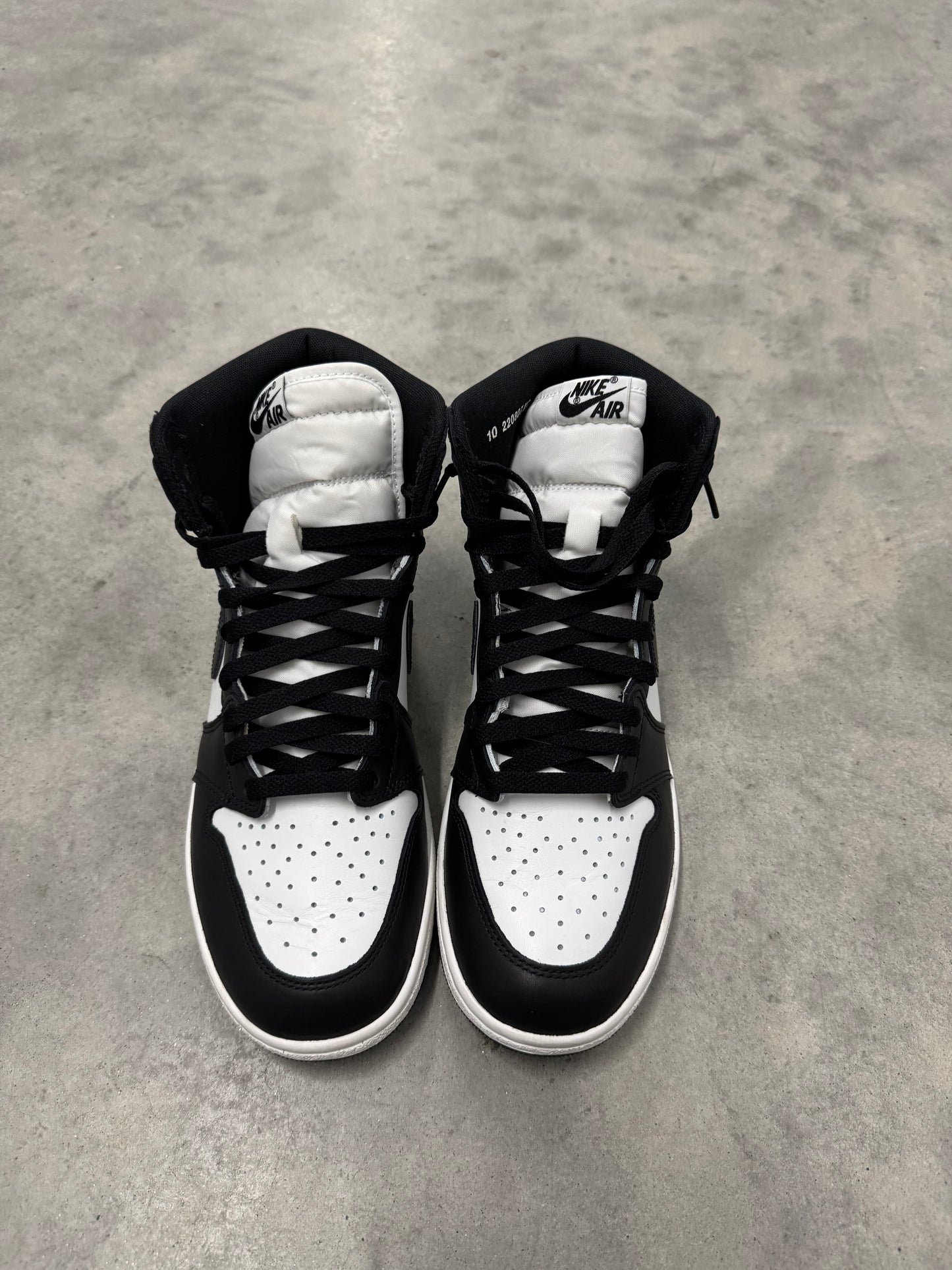 JORDAN 1 “ Black White “