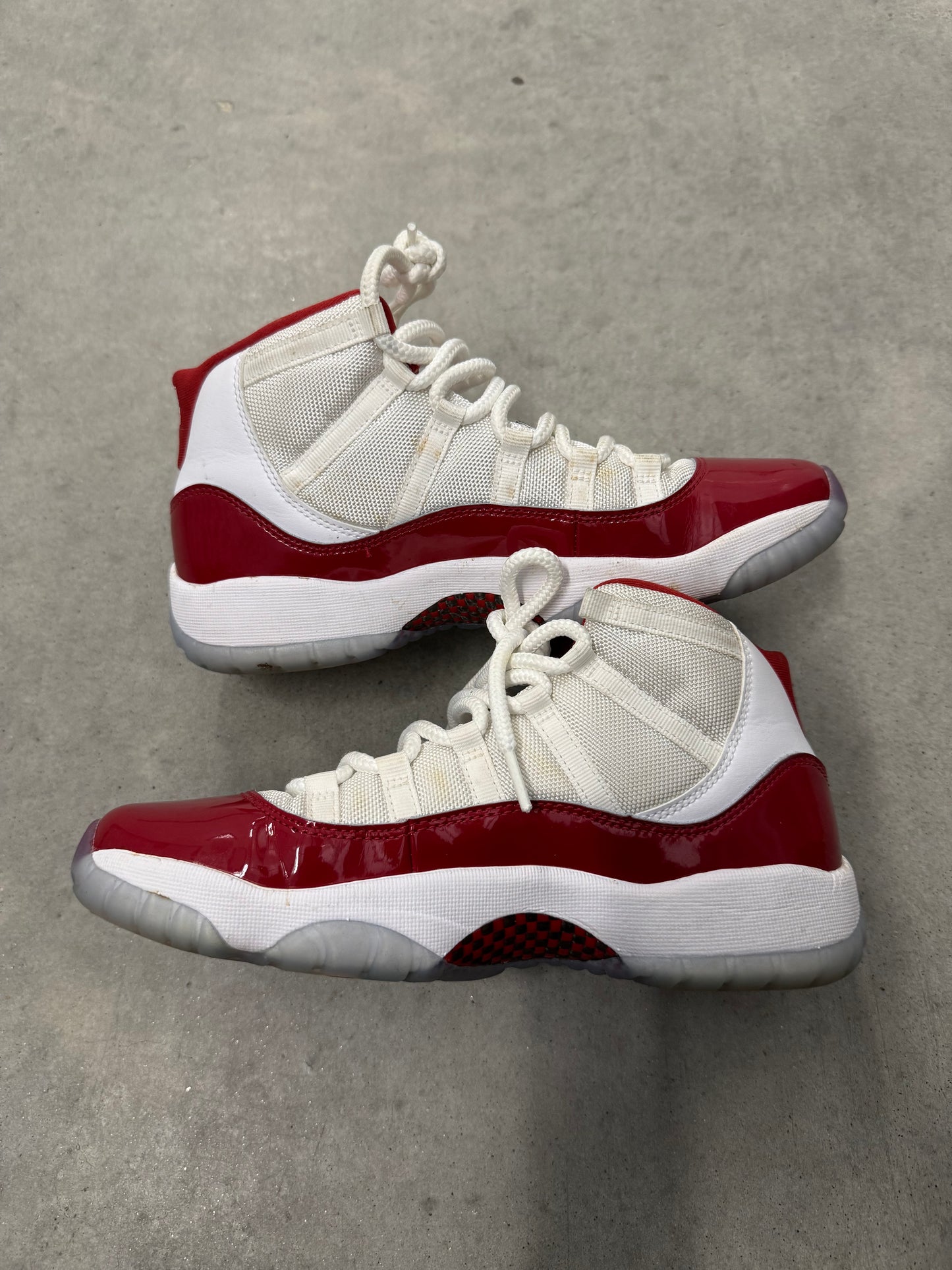 JORDAN 11 “ Cherry “