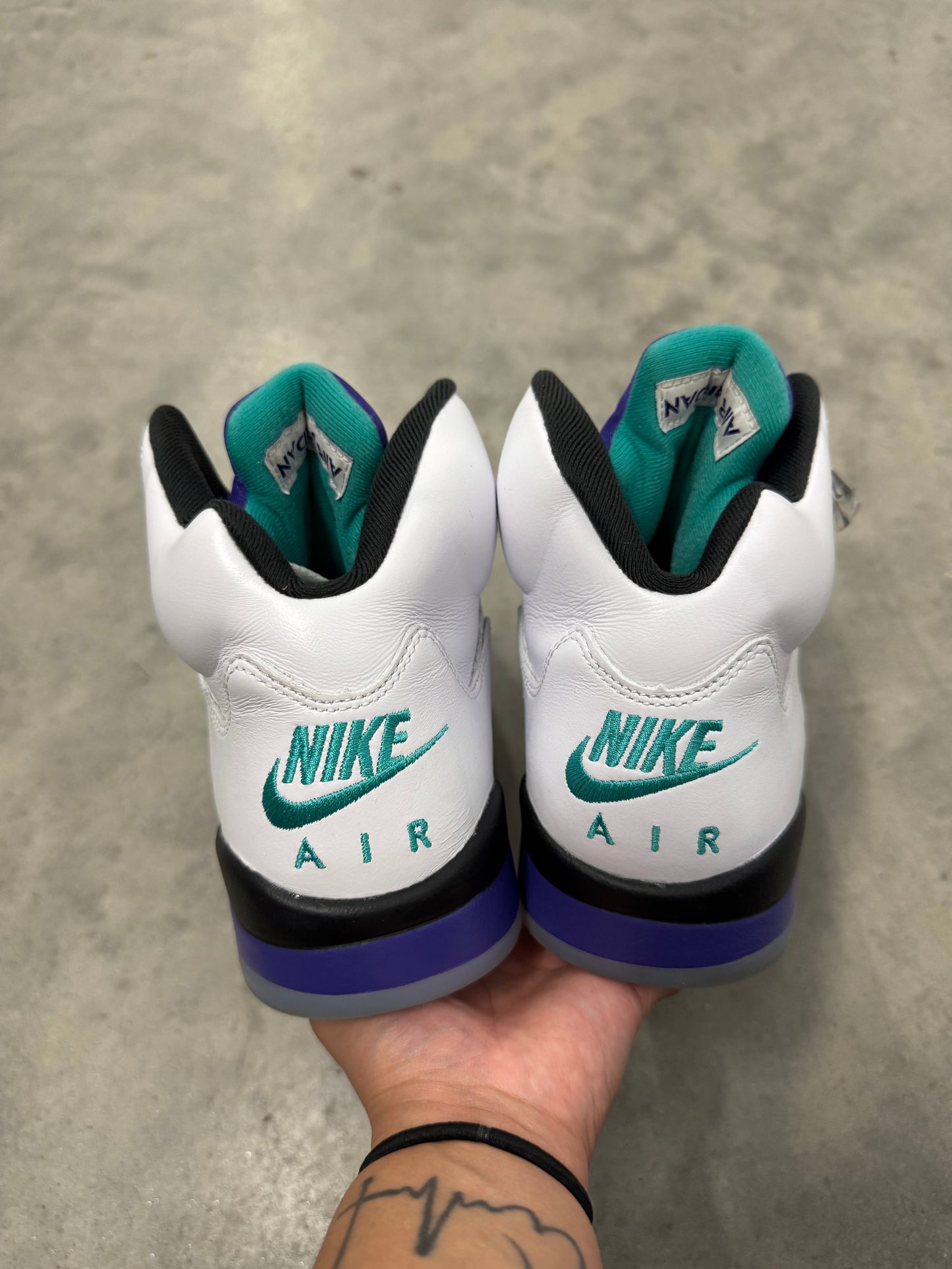 JORDAN 5 “ Grape “