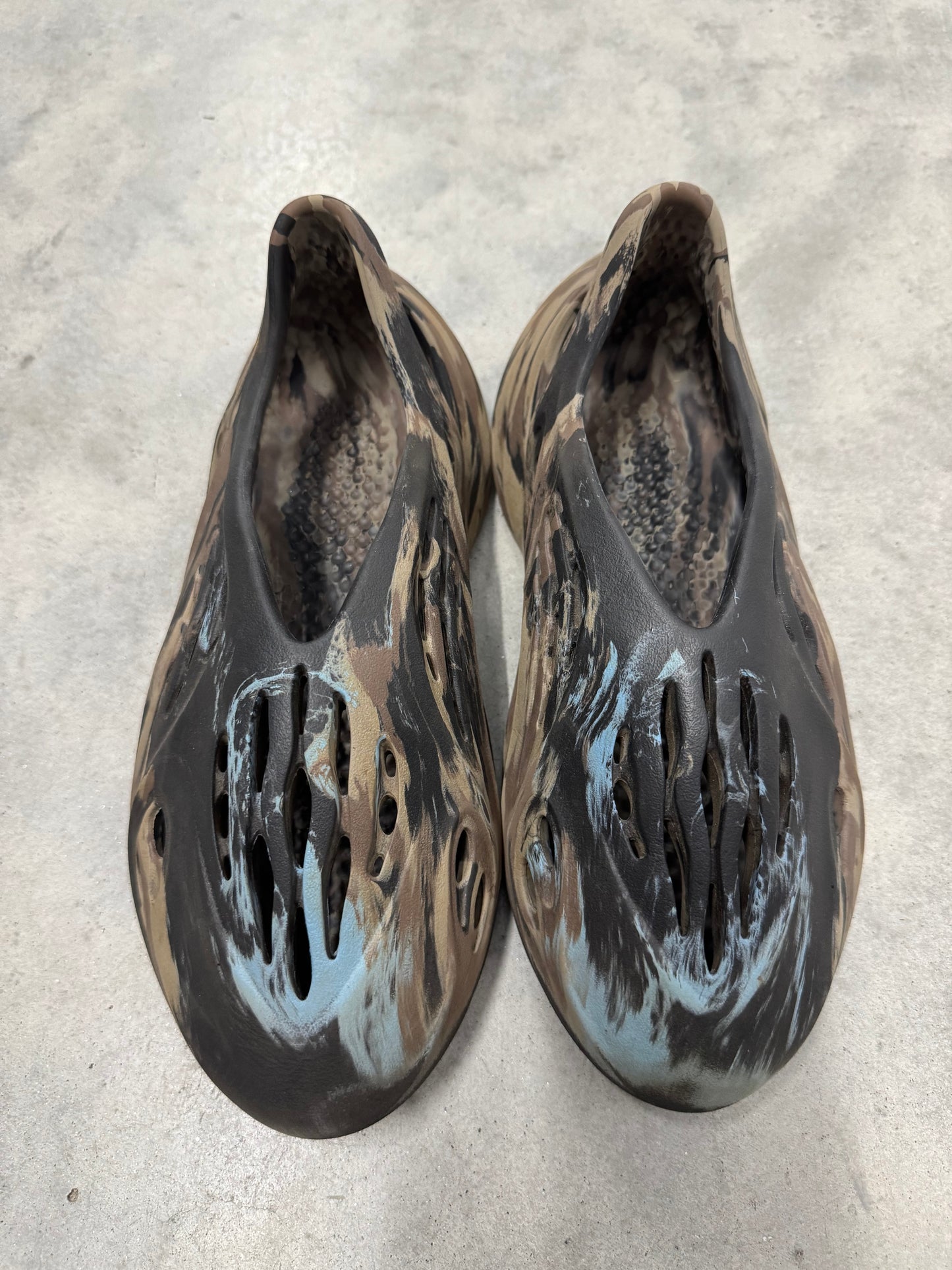 ADIDAS YEEZY FOAM RUNNER “ Mx Cinder “