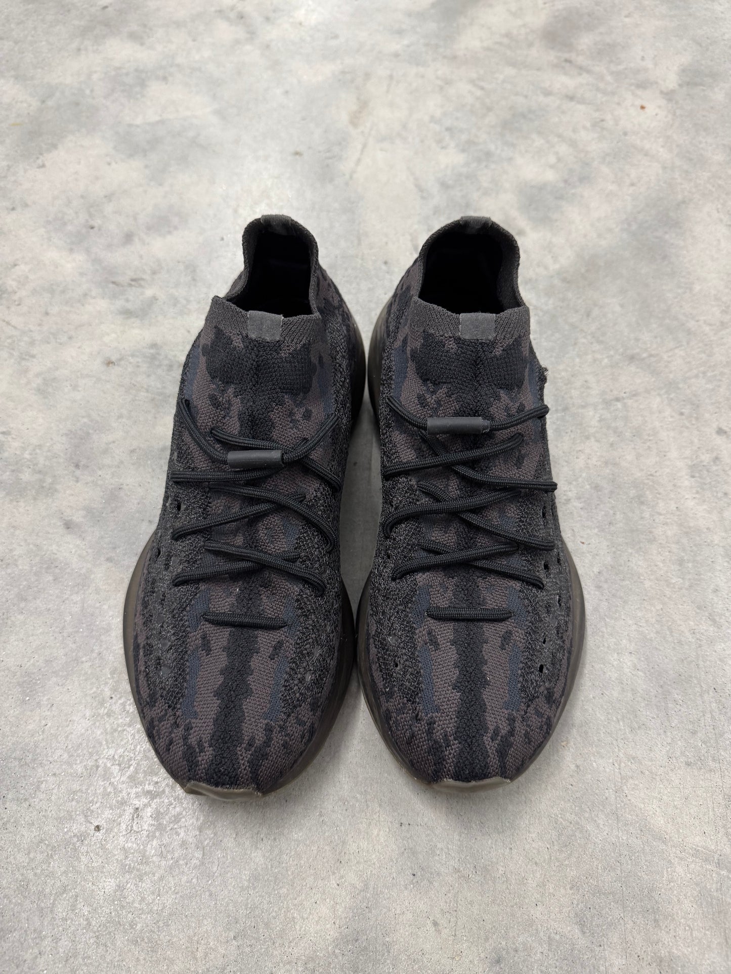 YEEZY BOOST 380 “ Onyx “