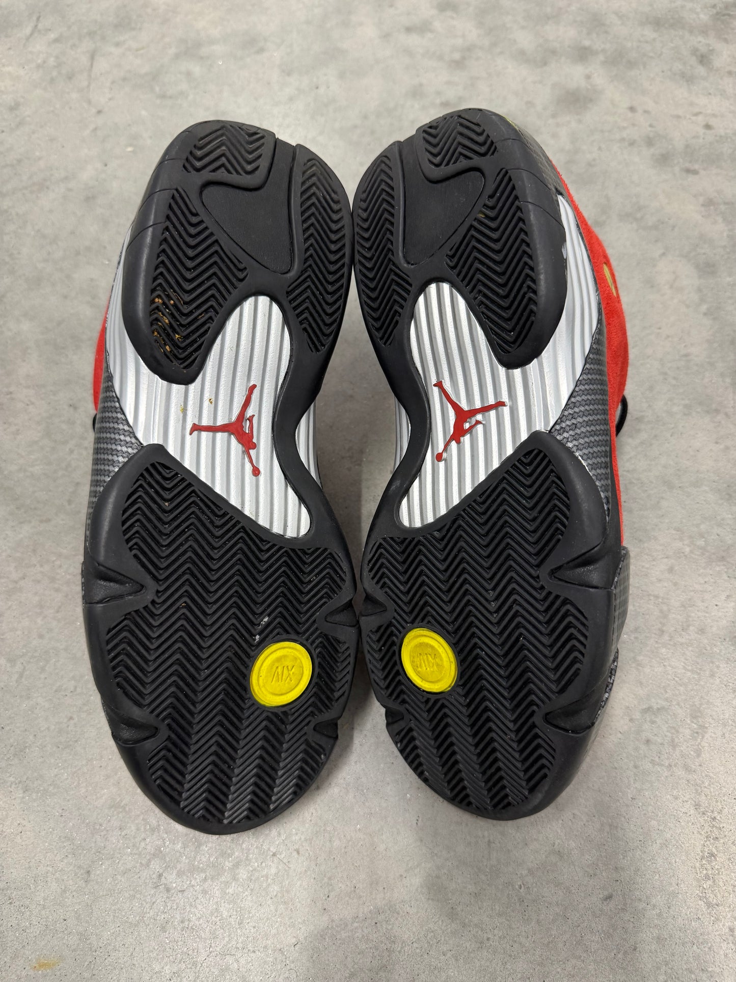 JORDAN 14 “ Ferrari “