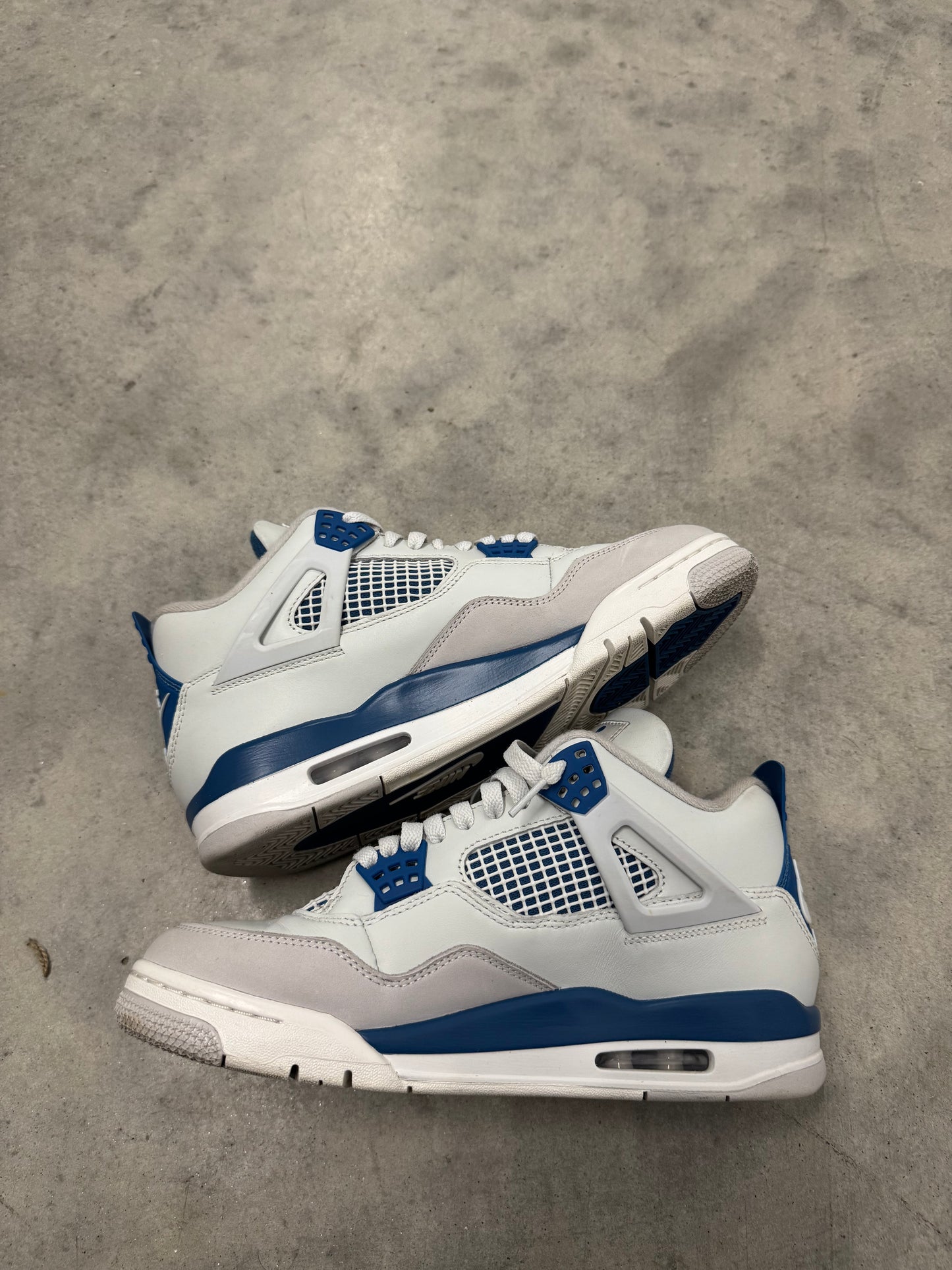JORDAN 4 “ Military Blue “