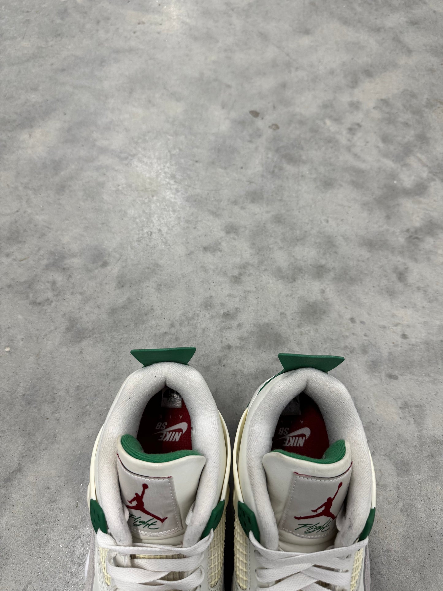 NIKE SB JORDAN 4 “ Pine Green “