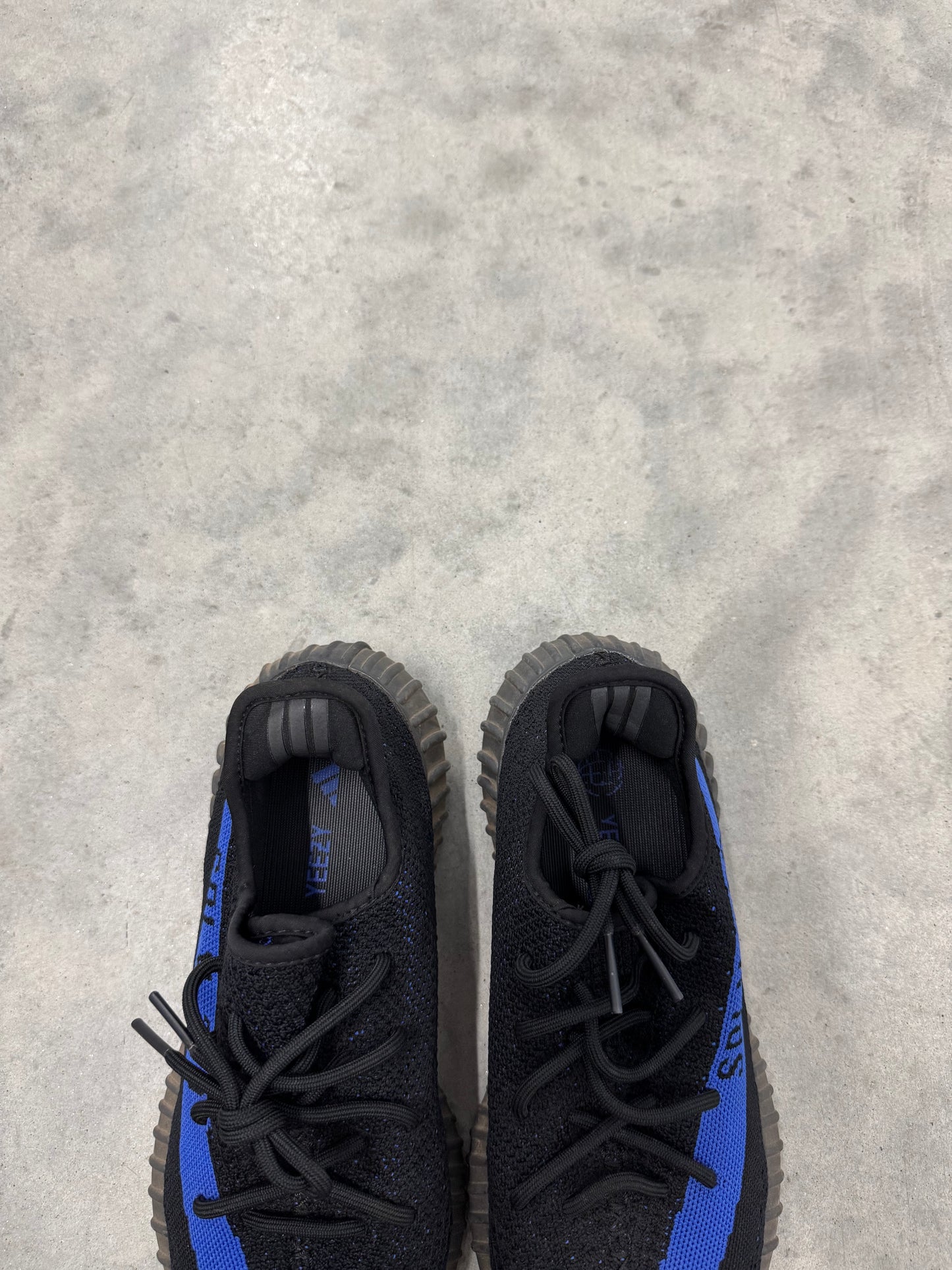YEEZY BOOST 350 V2 “ Dazzling Blue “