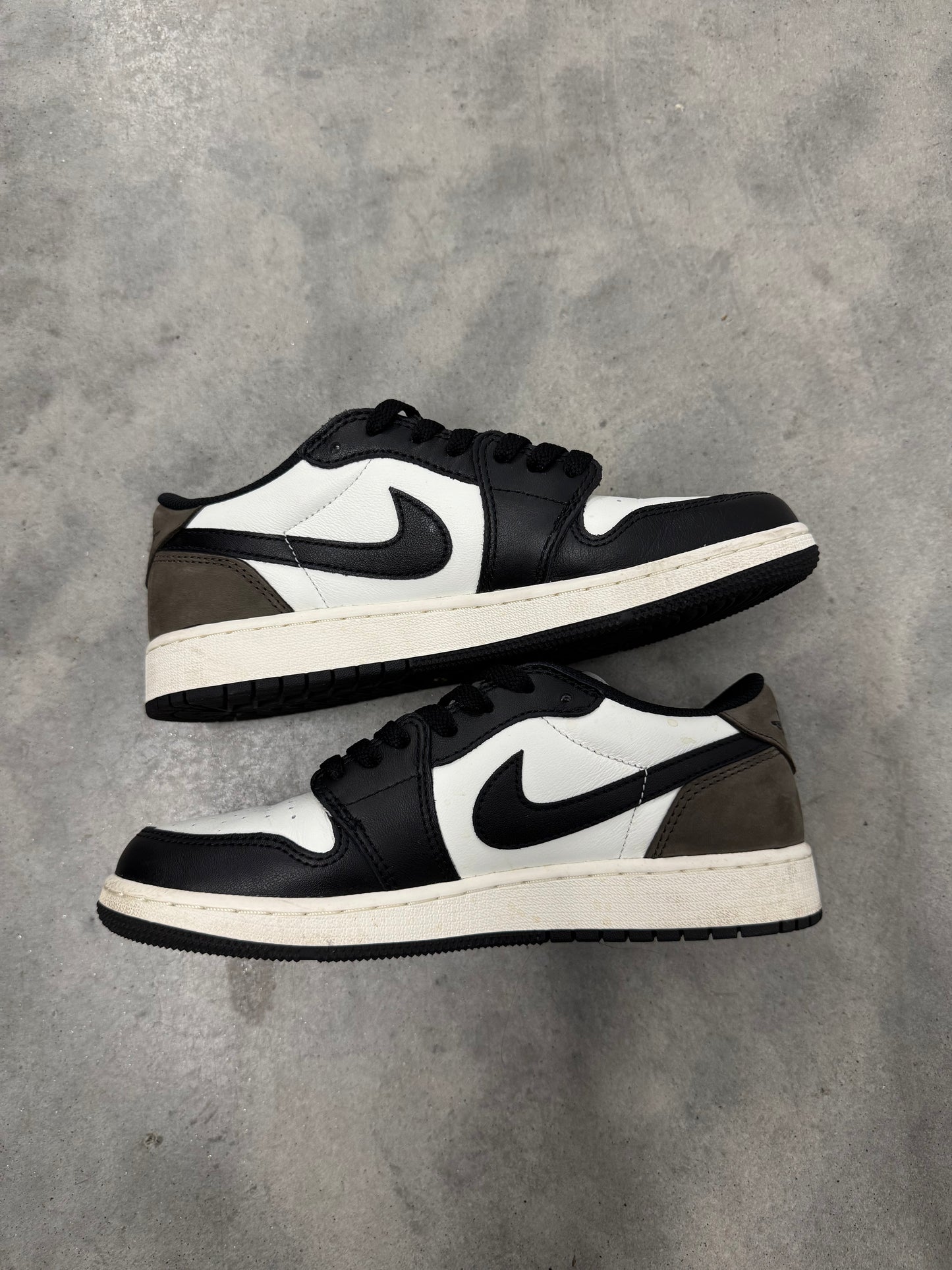 JORDAN 1 LOW “ Mocha “