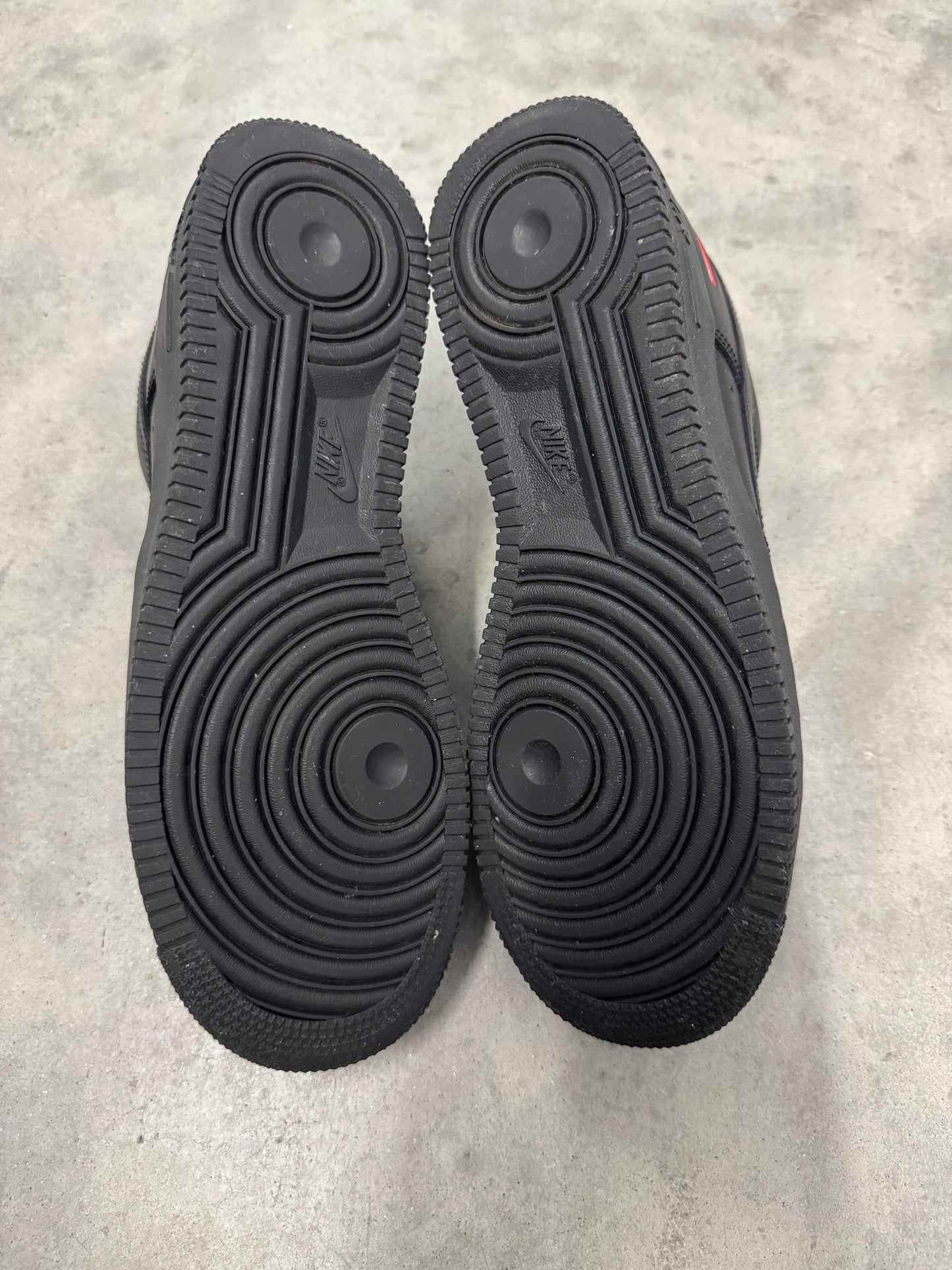 AIR FORCE SUPREME LOW “ Box-Logo Black “