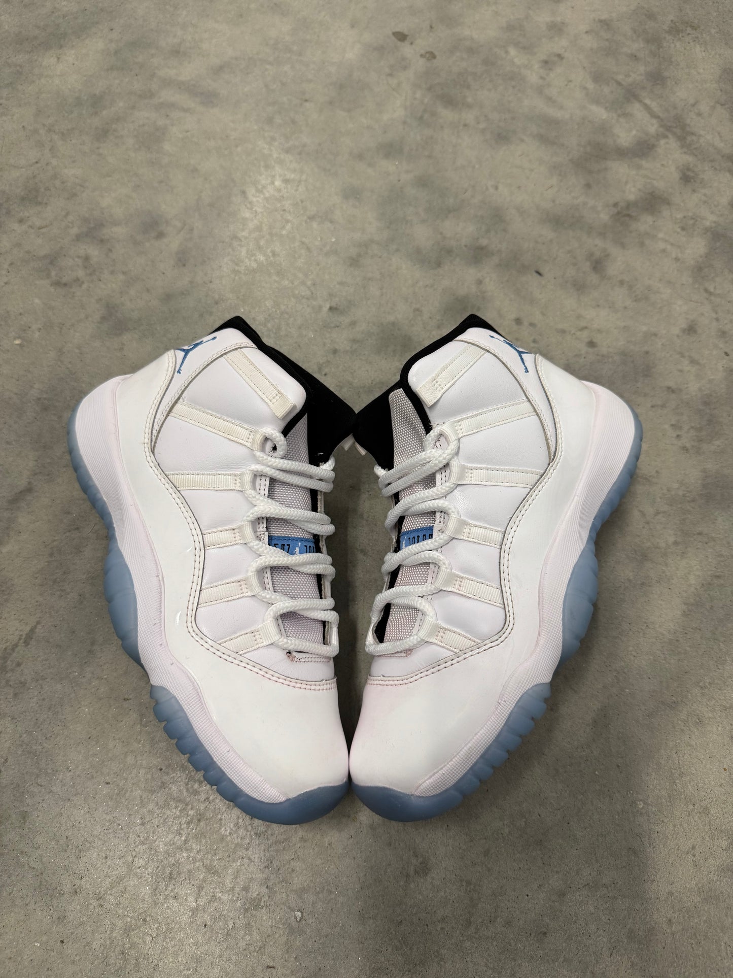 JORDAN 11 “ Legend Blue “