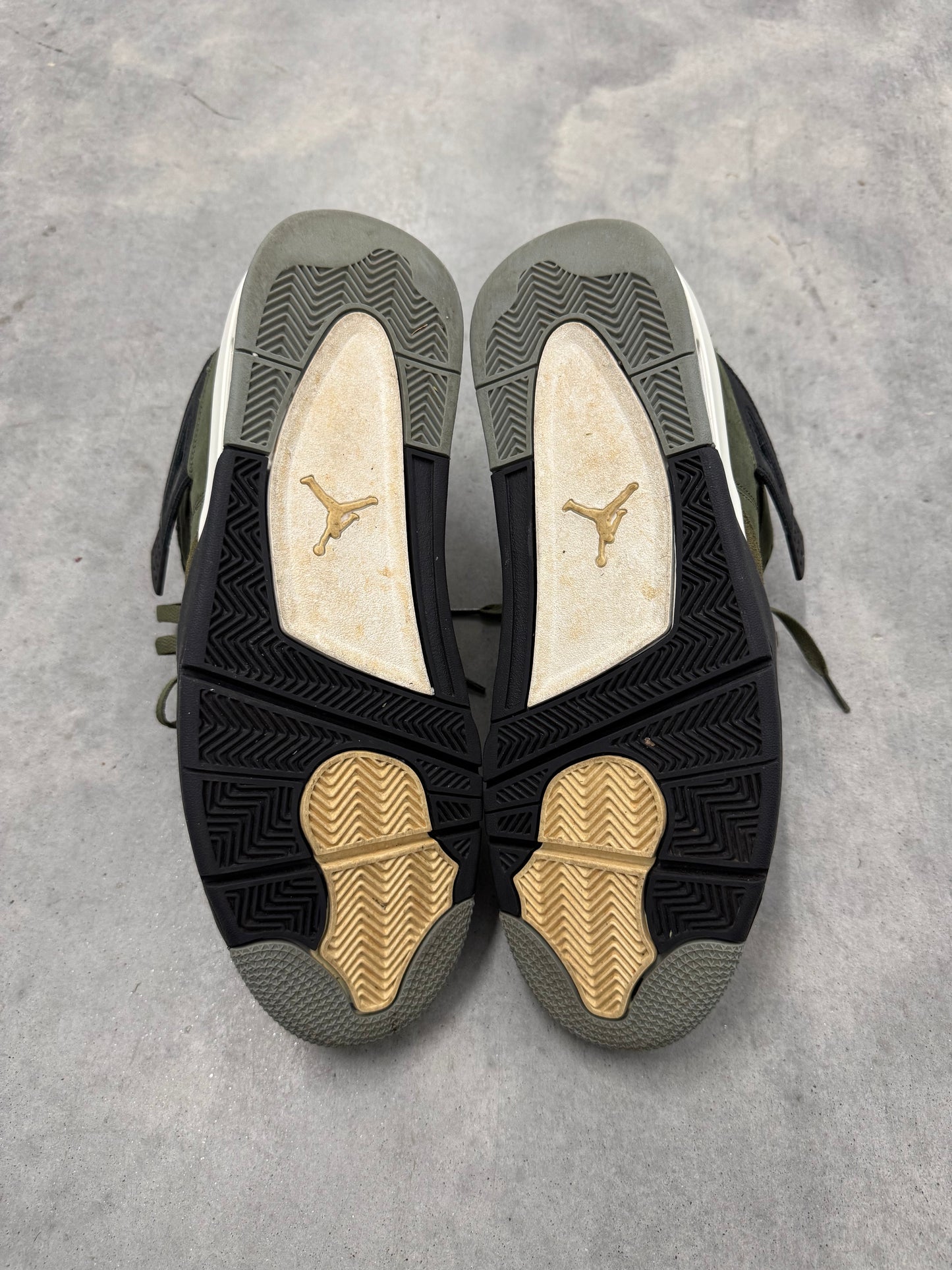 JORDAN 4 SE CRAFT “ Olive “