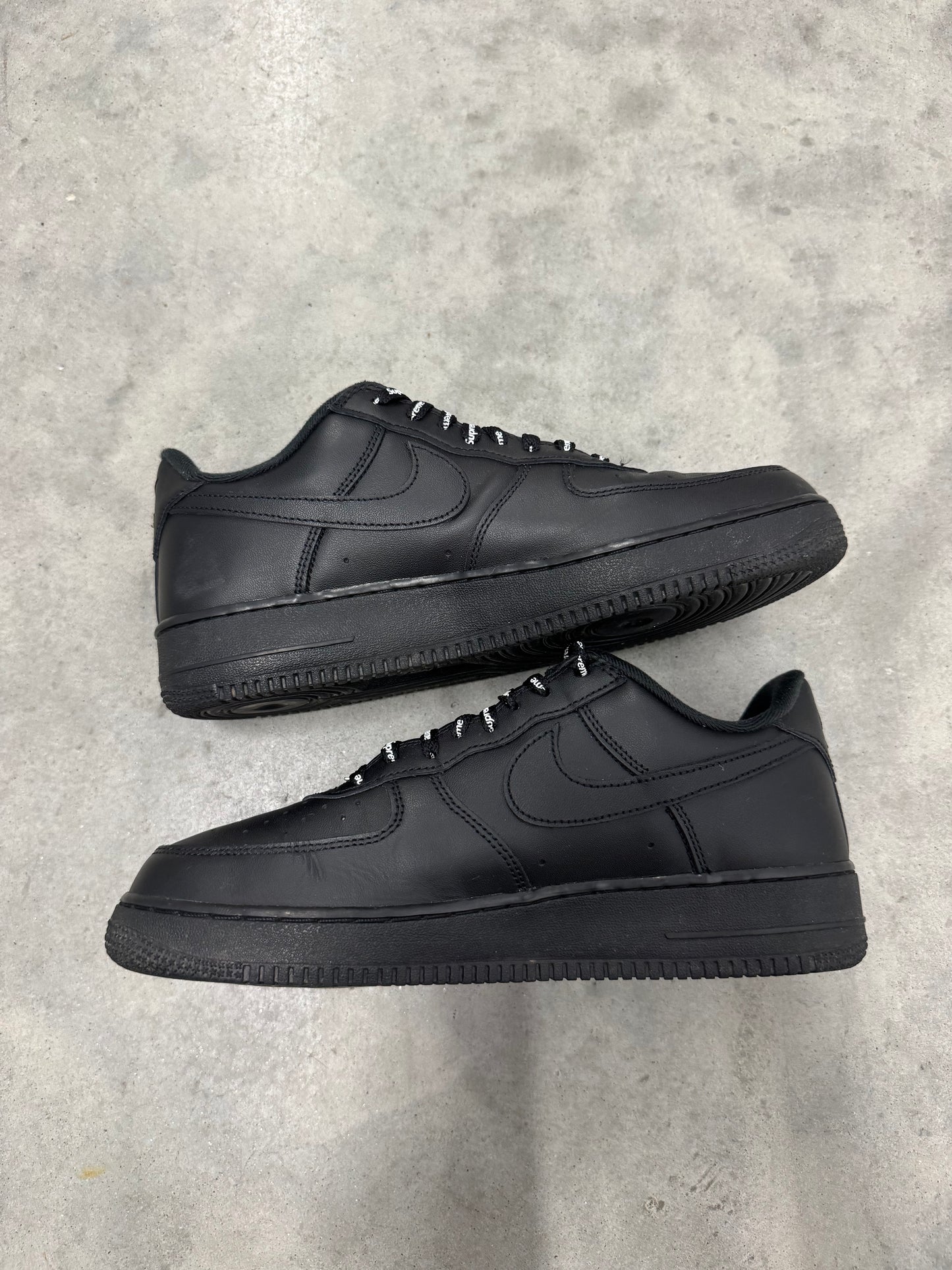 AIR FORCE SUPREME LOW “ Black “